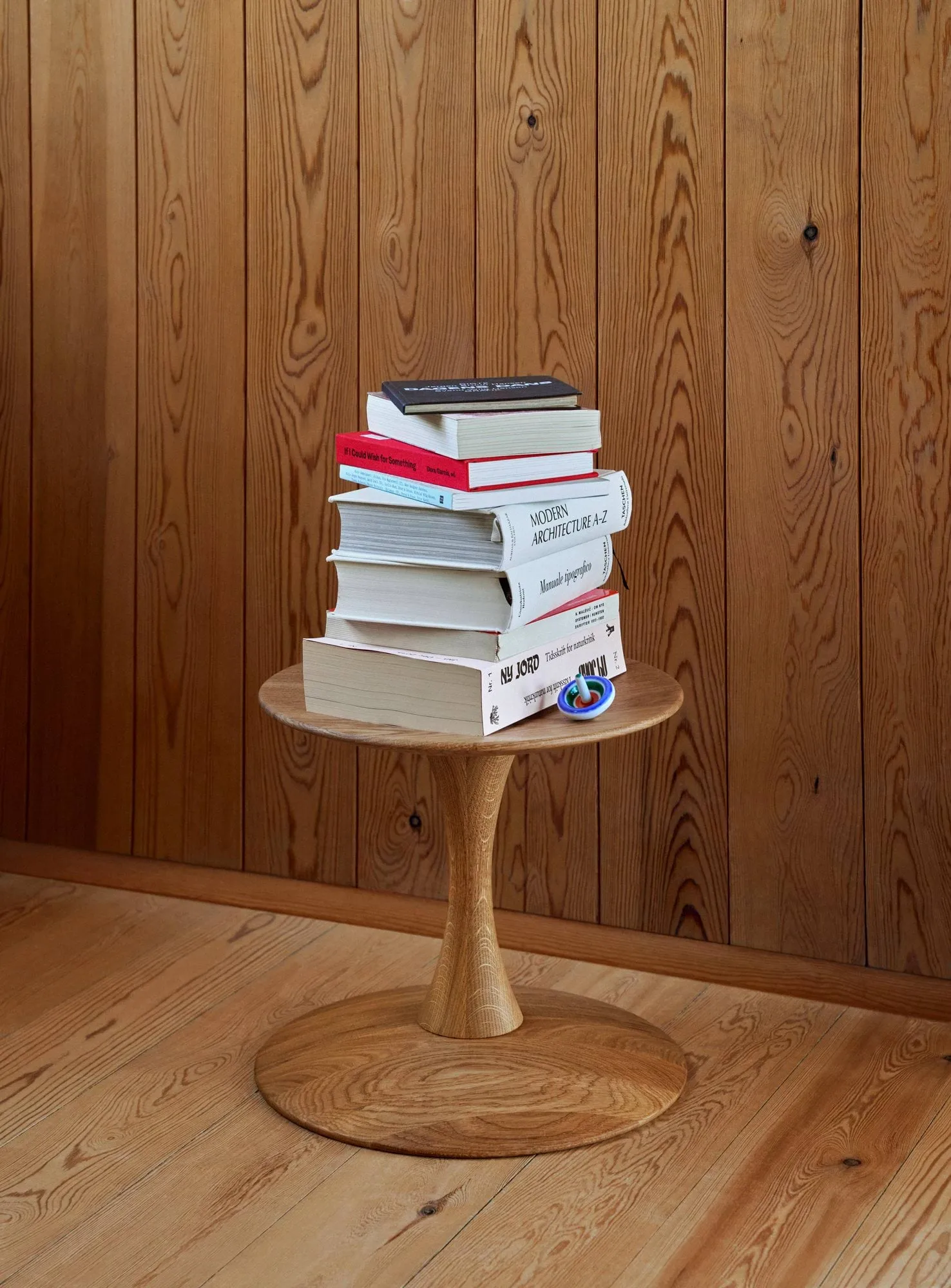 ND102 Trisse tabouret, Chêne fumé huilé, Ø32x28 cm Fredericia Furniture