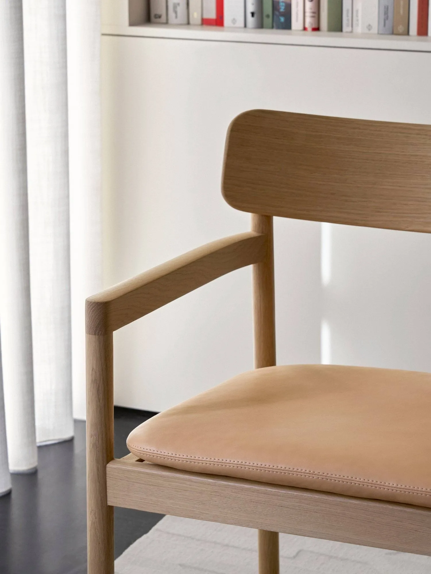 Post fauteuil lounge, Vegeta cuir-chêne huilé clair Fredericia Furniture