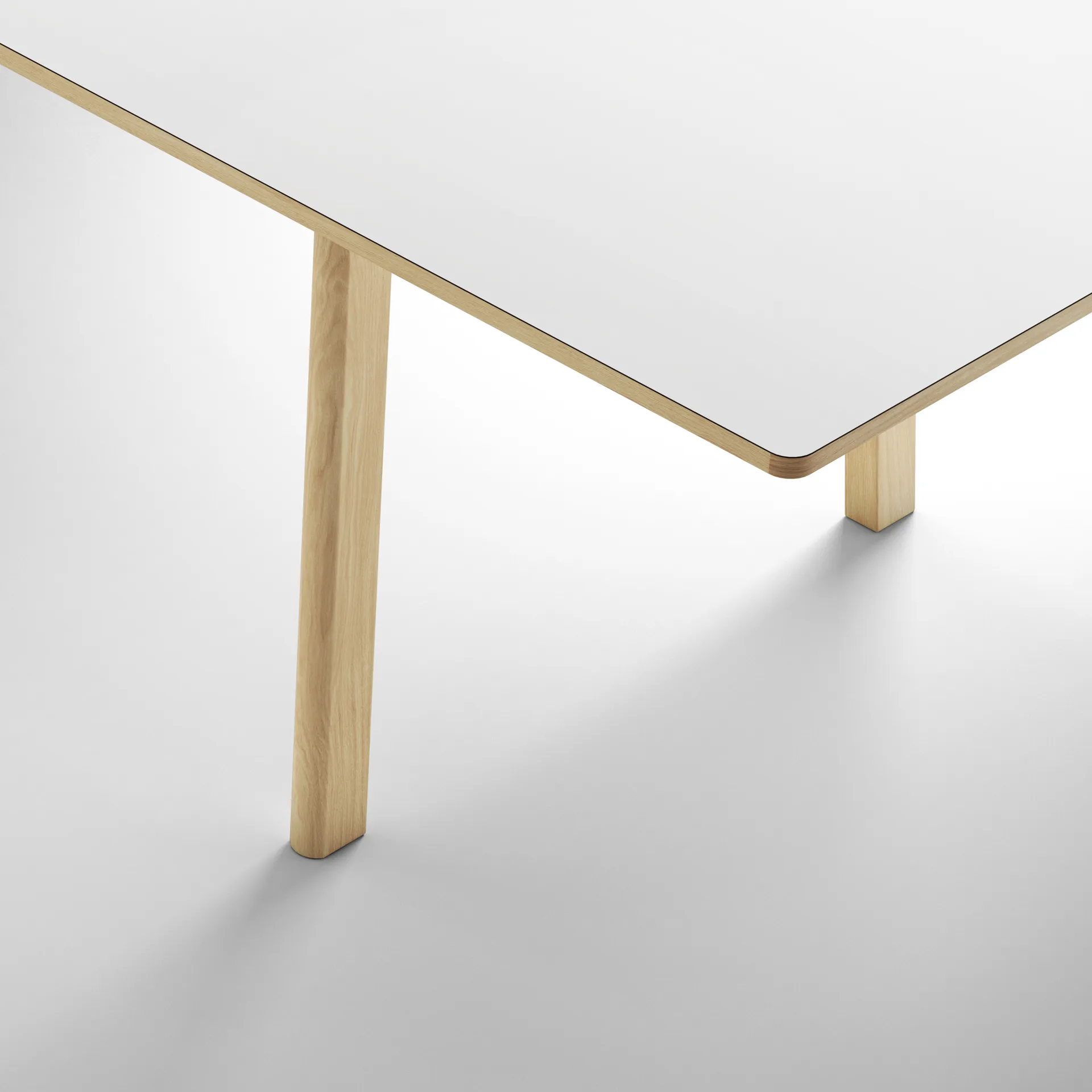 Table Ana 180-280x95 cm, Nanolaminé blanc-chêne savonné Fredericia Furniture