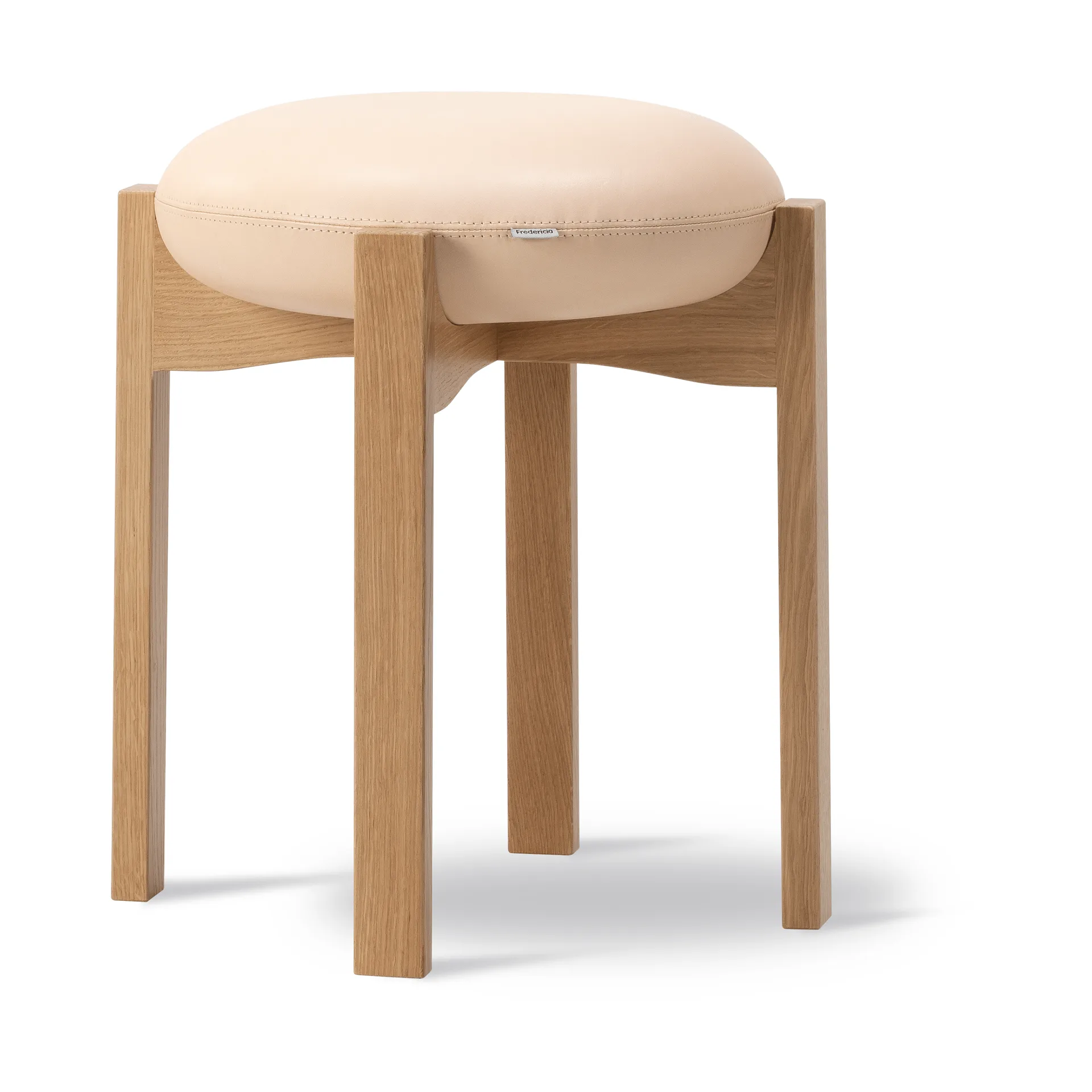 Fredericia Furniture Tabouret Pioneer bas Cuir Vegeta chêne laqué 90 Fredericia Furniture Tabouret Pioneer bas Cuir Vegeta chêne laqué 90