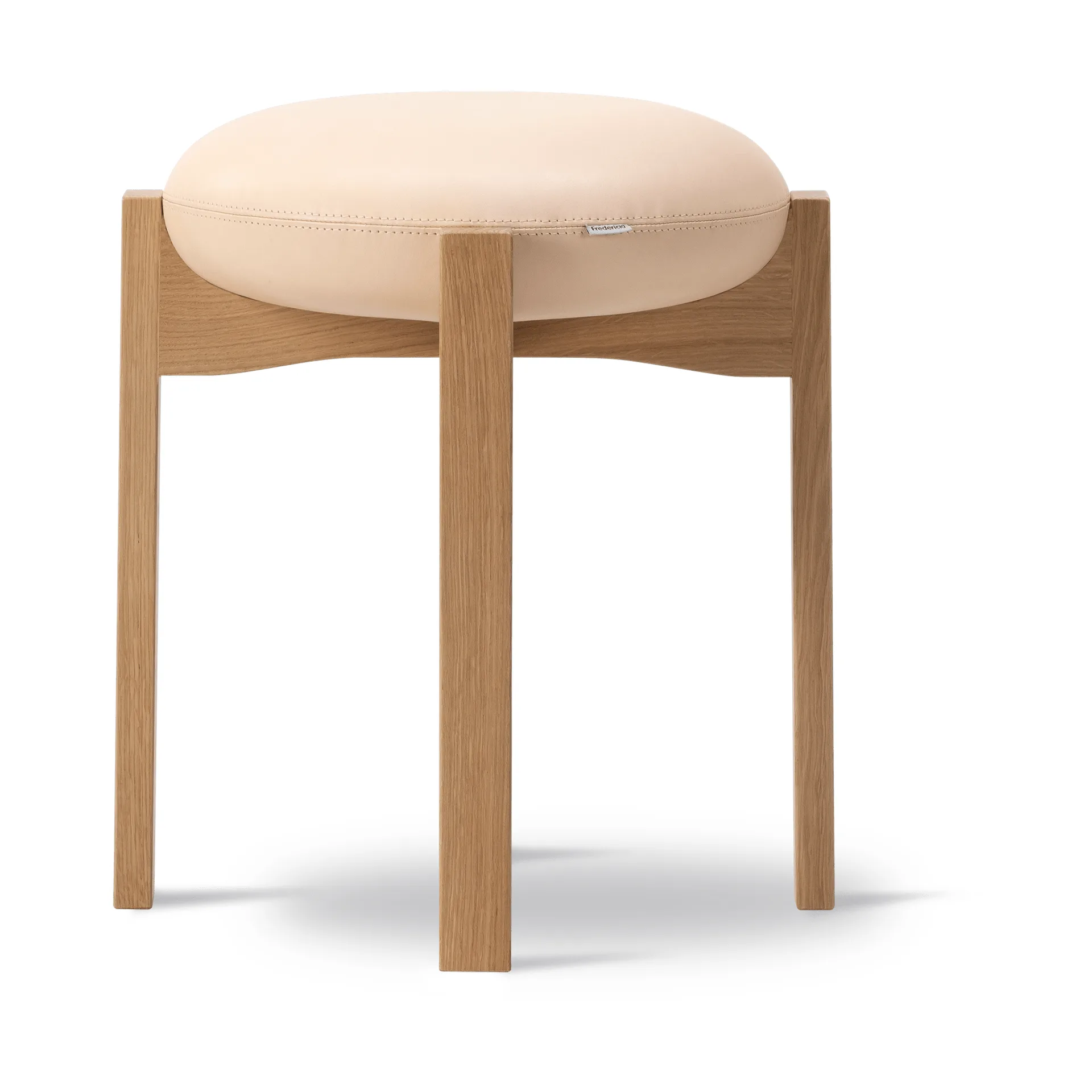 Tabouret Pioneer bas, Cuir Vegeta chêne laqué 90 Fredericia Furniture