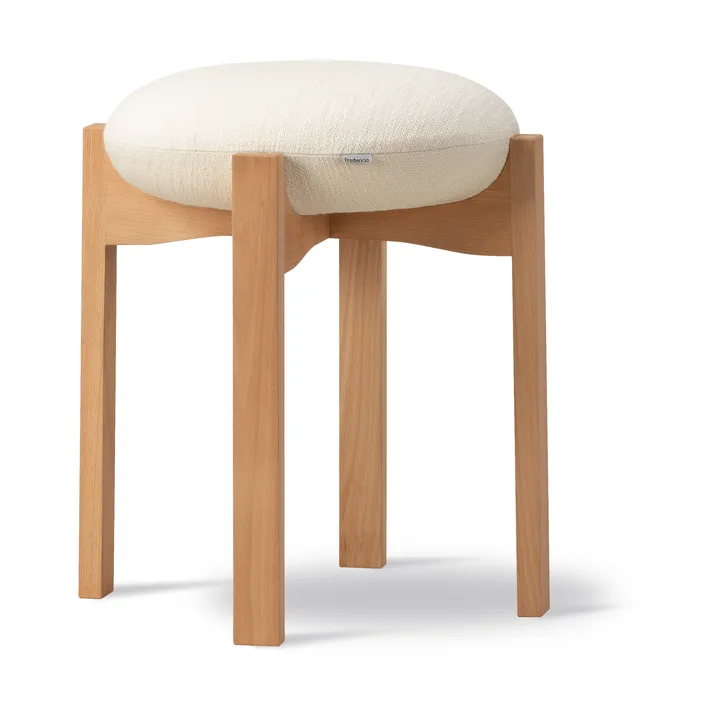 Tabouret Pioneer bas - Odino NE22 off white-hêtre huilé - Fredericia Furniture