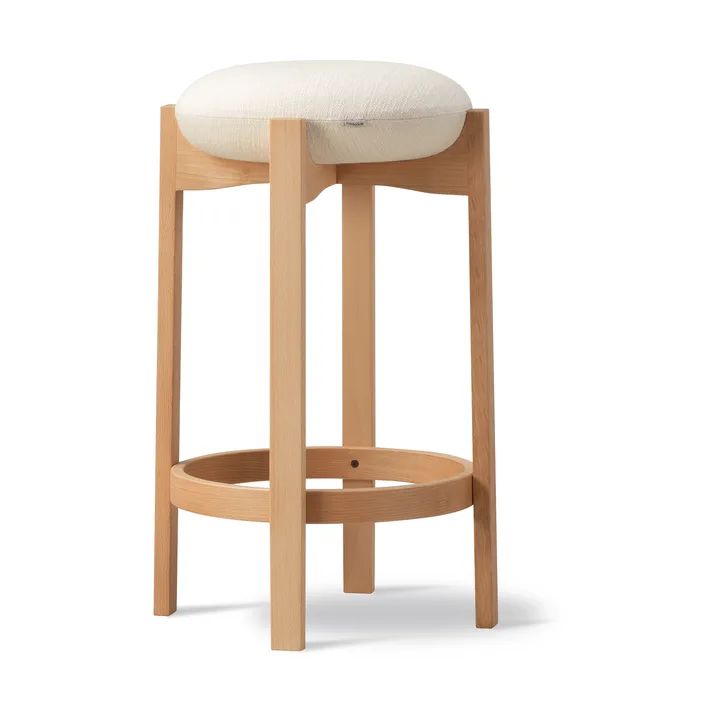 Tabouret Pioneer haut - Odino NE22 off white-hêtre huilé - Fredericia Furniture