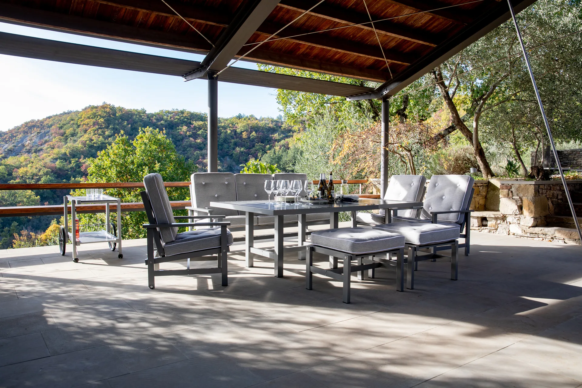 Table 62, Gris, 142×80×65,5 cm Fri Form