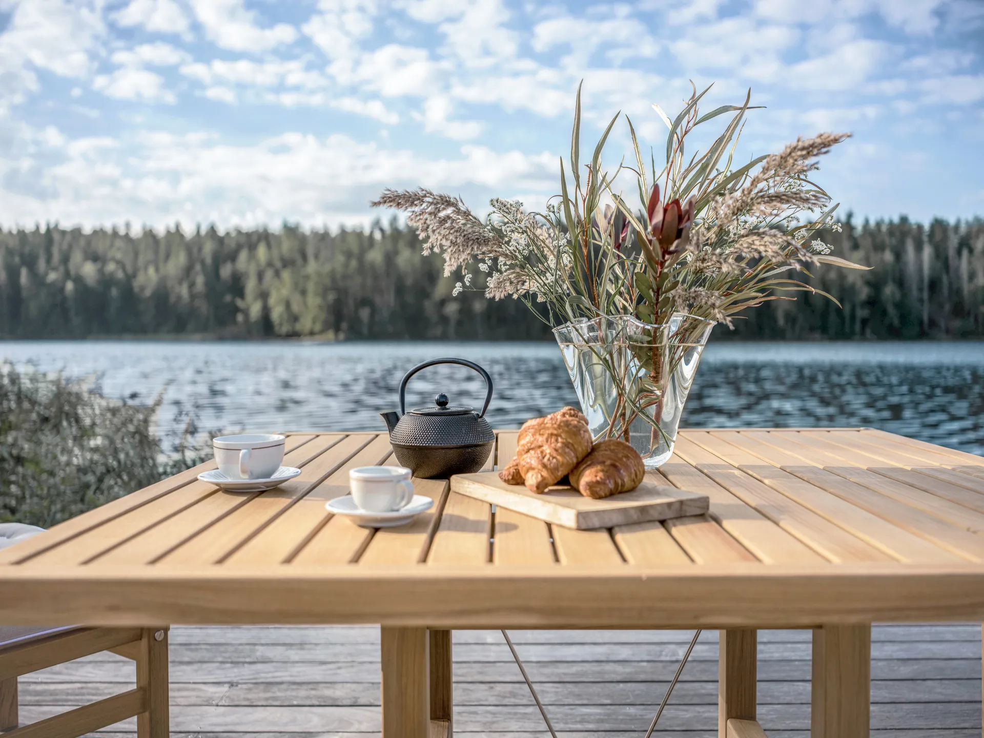 Table 65, Teck, 128x120x68 cm Fri Form