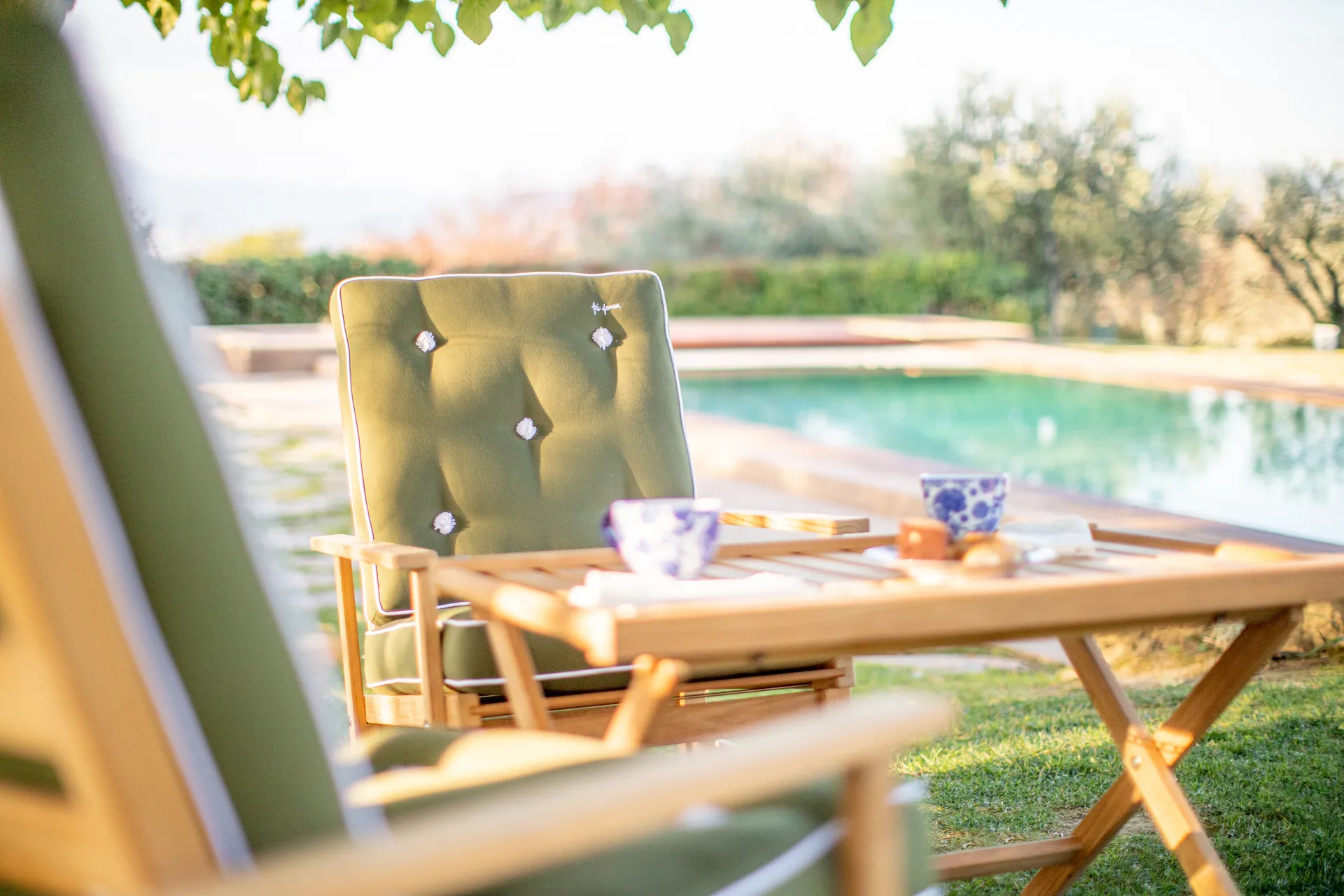 Table d’appoint 60, Teck, 59x94 cm Fri Form