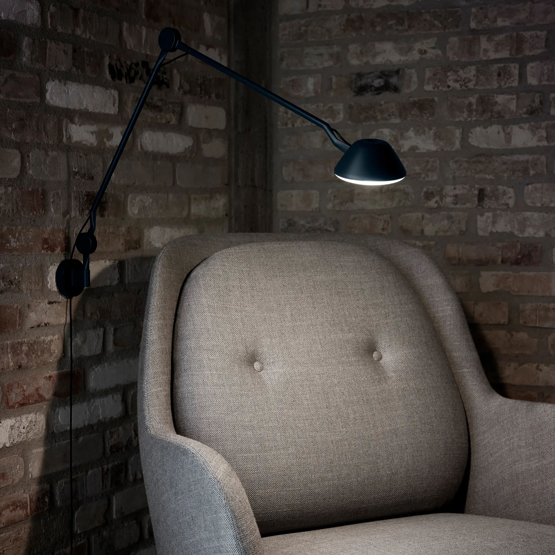 Applique AQ01, Noir Fritz Hansen