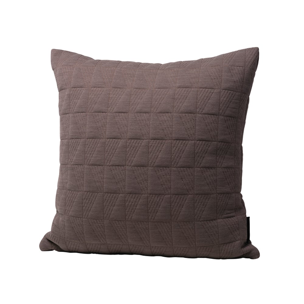 Fritz Hansen Coussin Trapez 50 x 50 cm Earth Brown | Design Scandinave | Coussins | Marron
