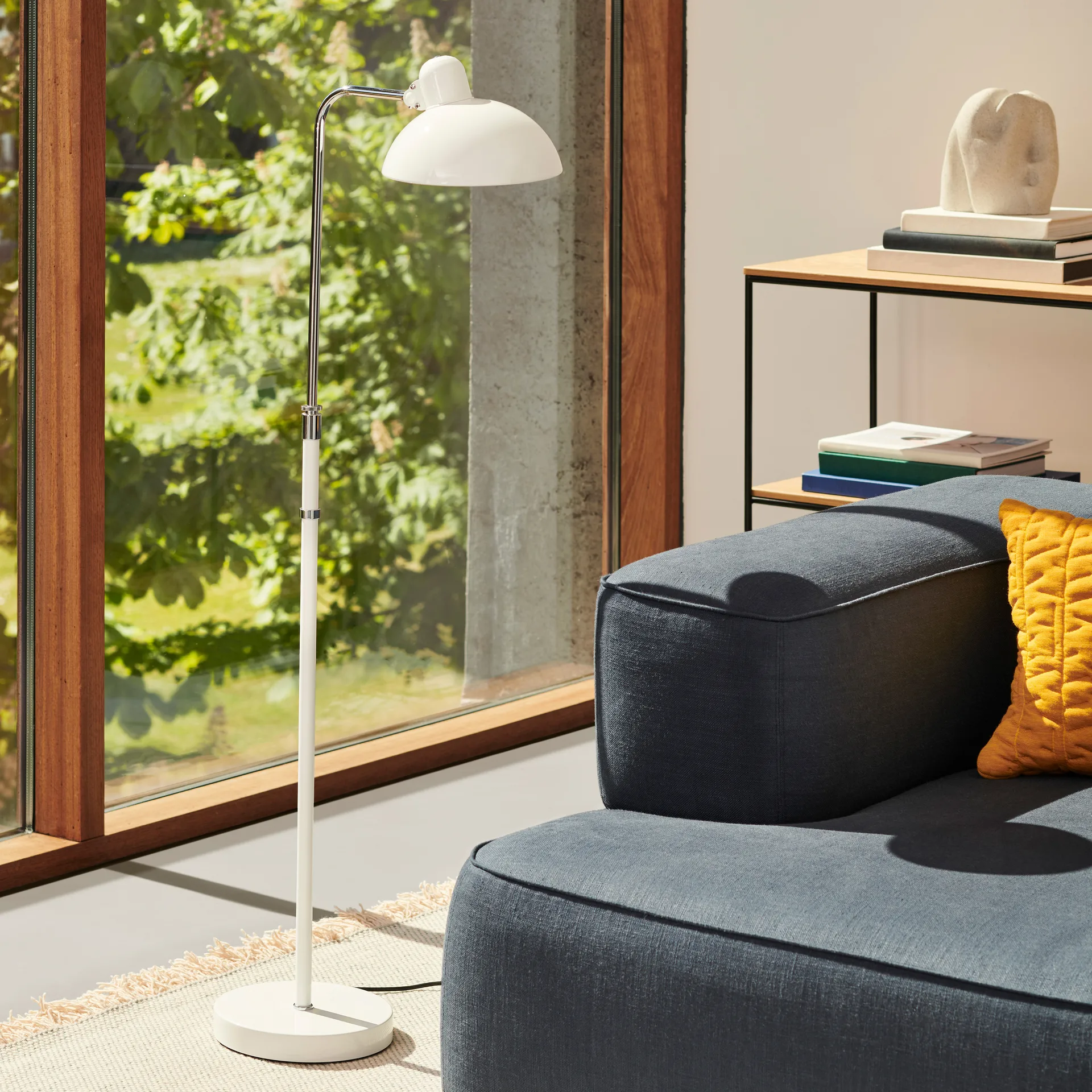 Lampadaire Kaiser Idell 6580-F Luxus, White Fritz Hansen