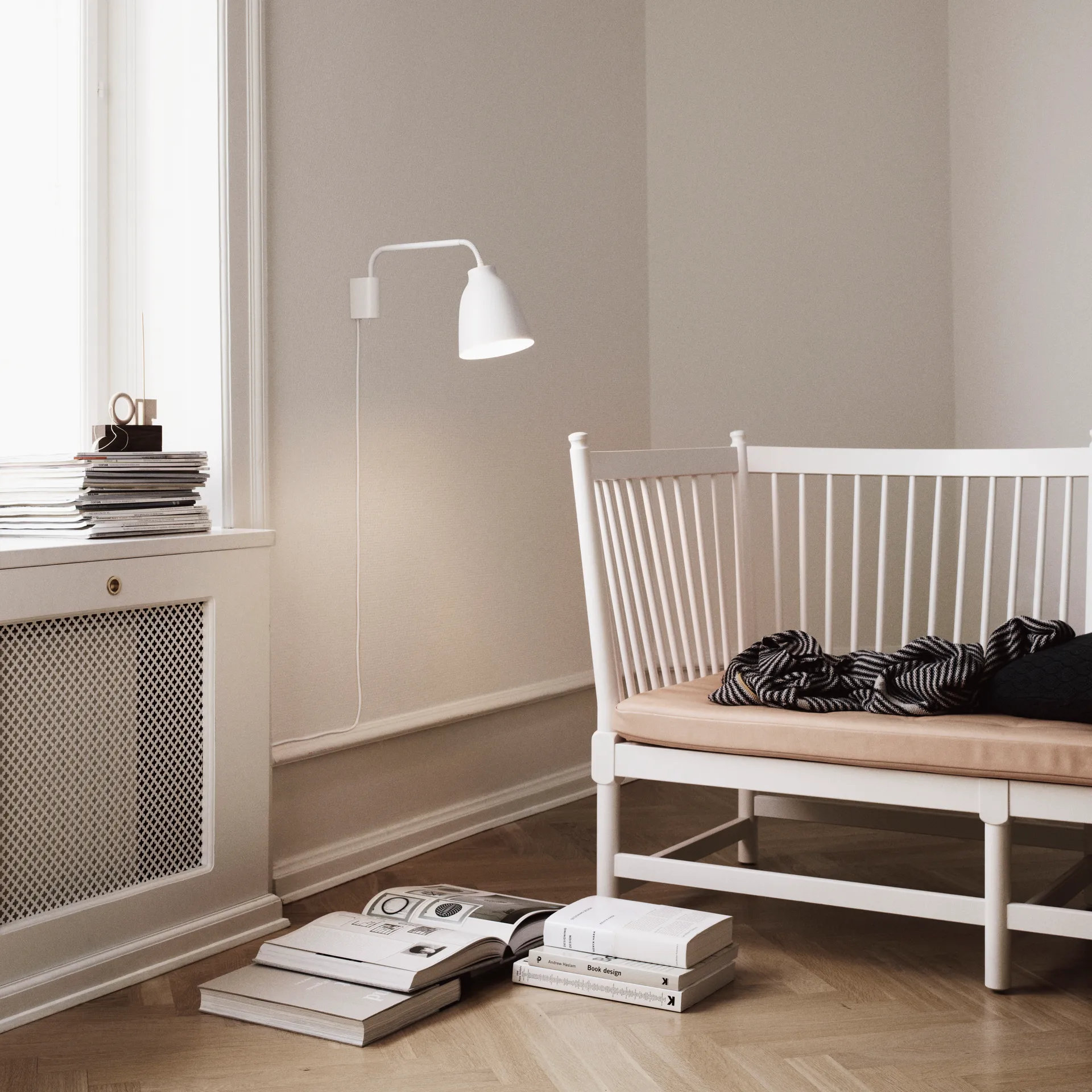 Lampe de lecture murale Caravaggio, Blanc Fritz Hansen