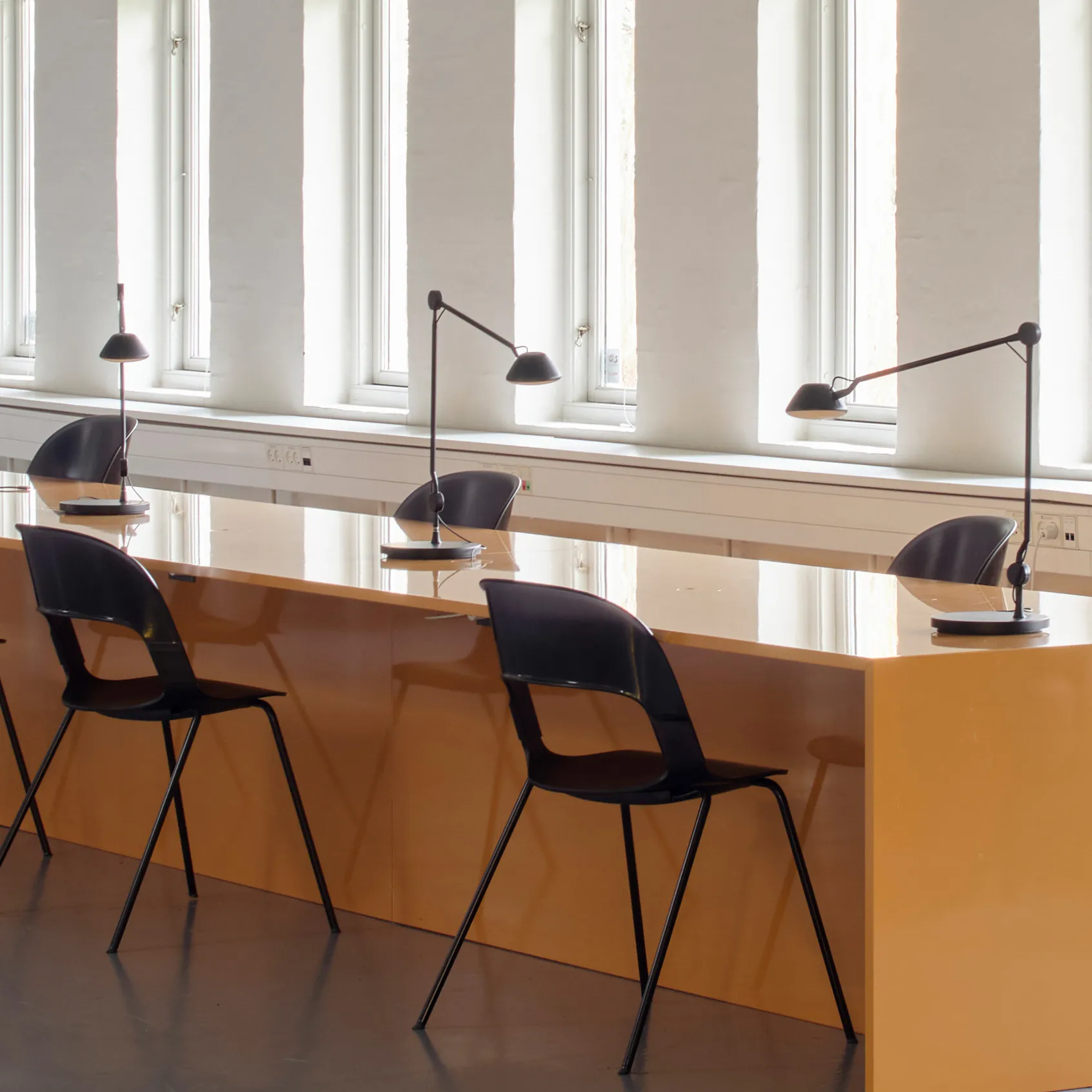 Lampe de table AQ01, Noir Fritz Hansen