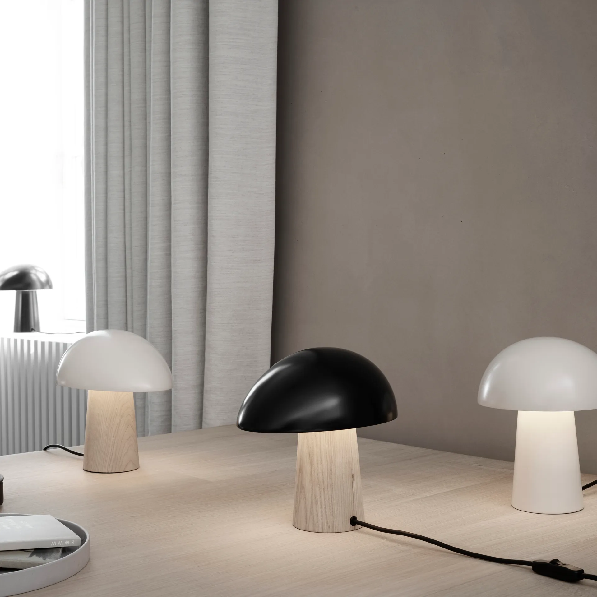 Lampe de table Night Owl, Blanc fumé Fritz Hansen