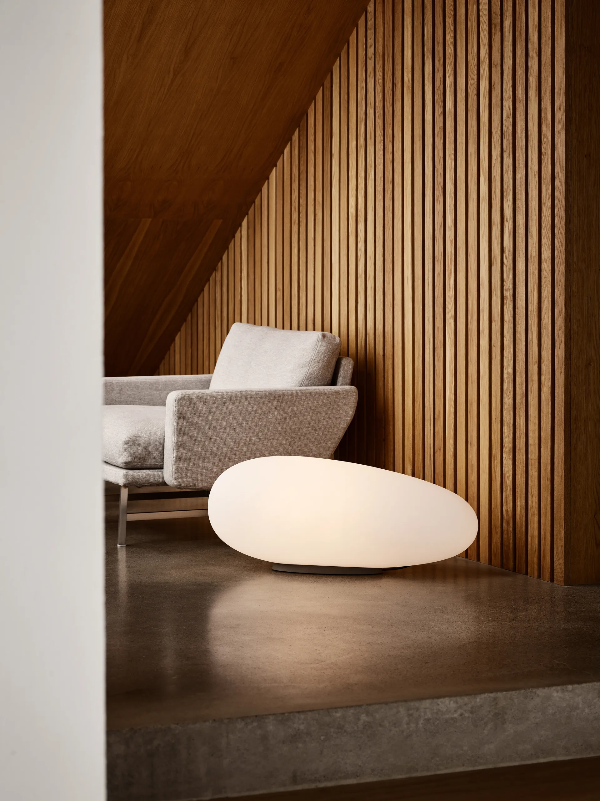 Lampe sur pied Avion, Blanc opale Fritz Hansen