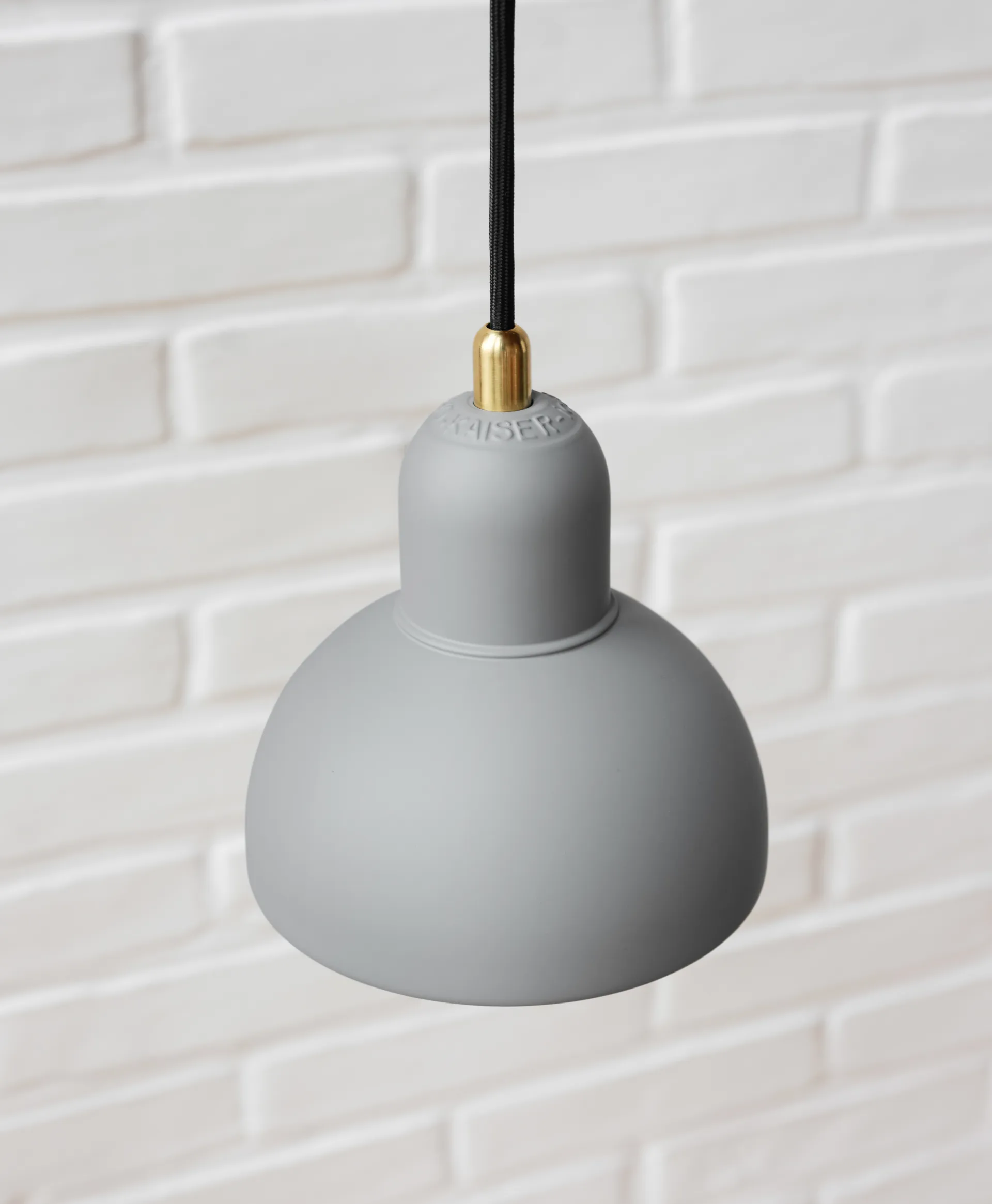Suspension Kaiser Idell 6722-P, Easy Grey Fritz Hansen