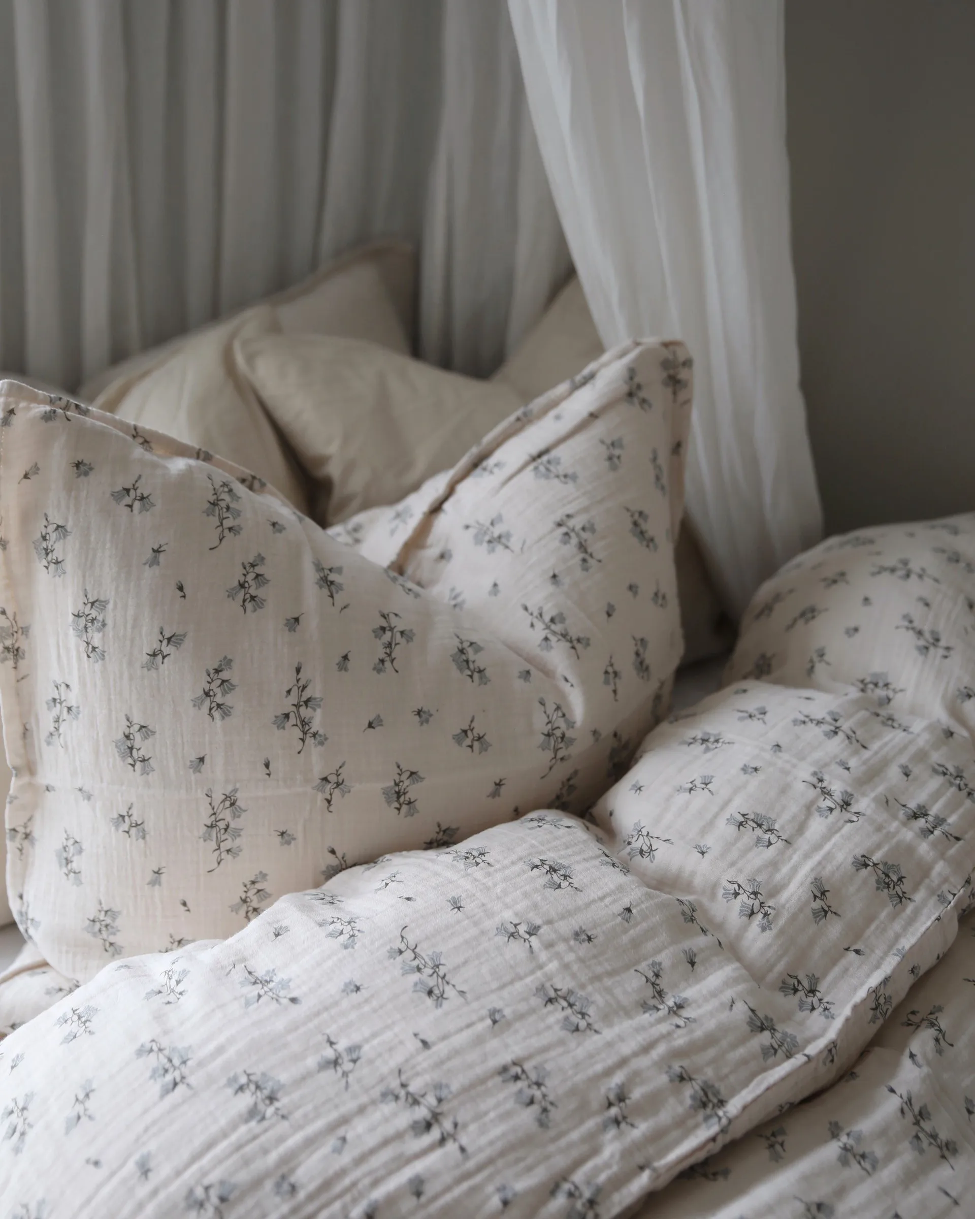 Housse de couette et taie d'oreiller Bluebell Muslin, 140x200 cm/50x75 cm Garbo&Friends