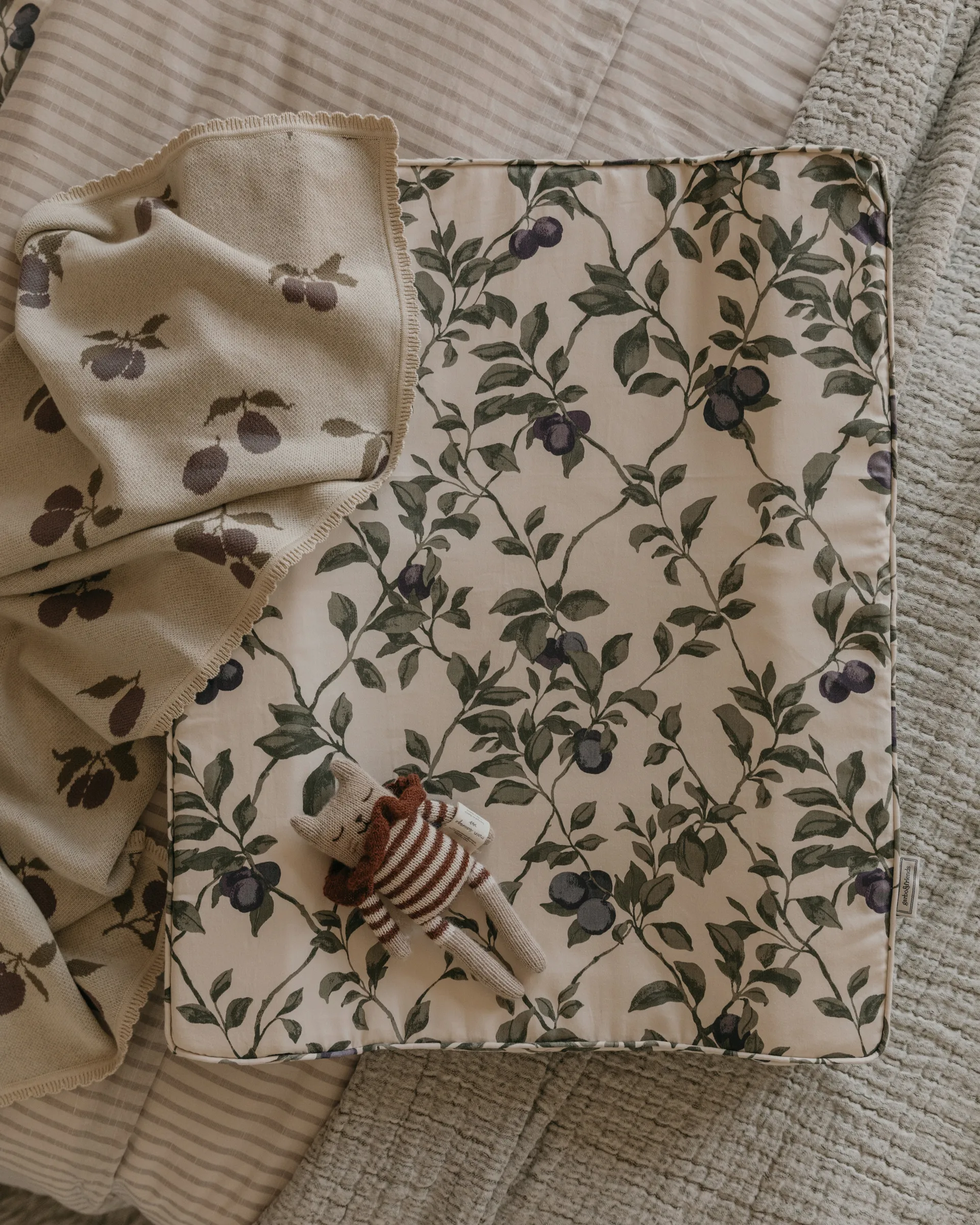 Table à langer Plum en satin, 50x65x9 cm Garbo&Friends