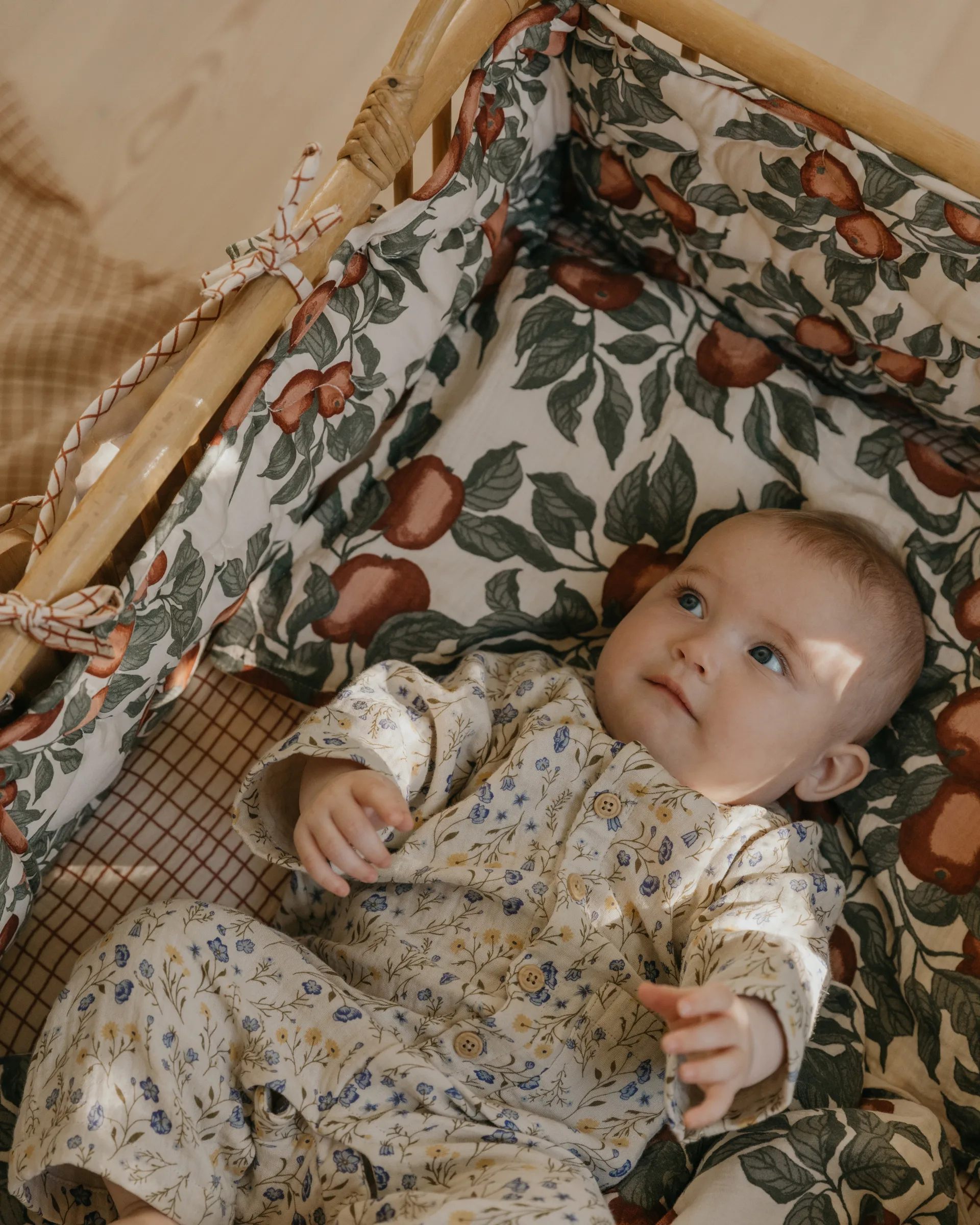 Tour de lit Pomme Satin Quilted, 360x30x0,5 cm Garbo&Friends