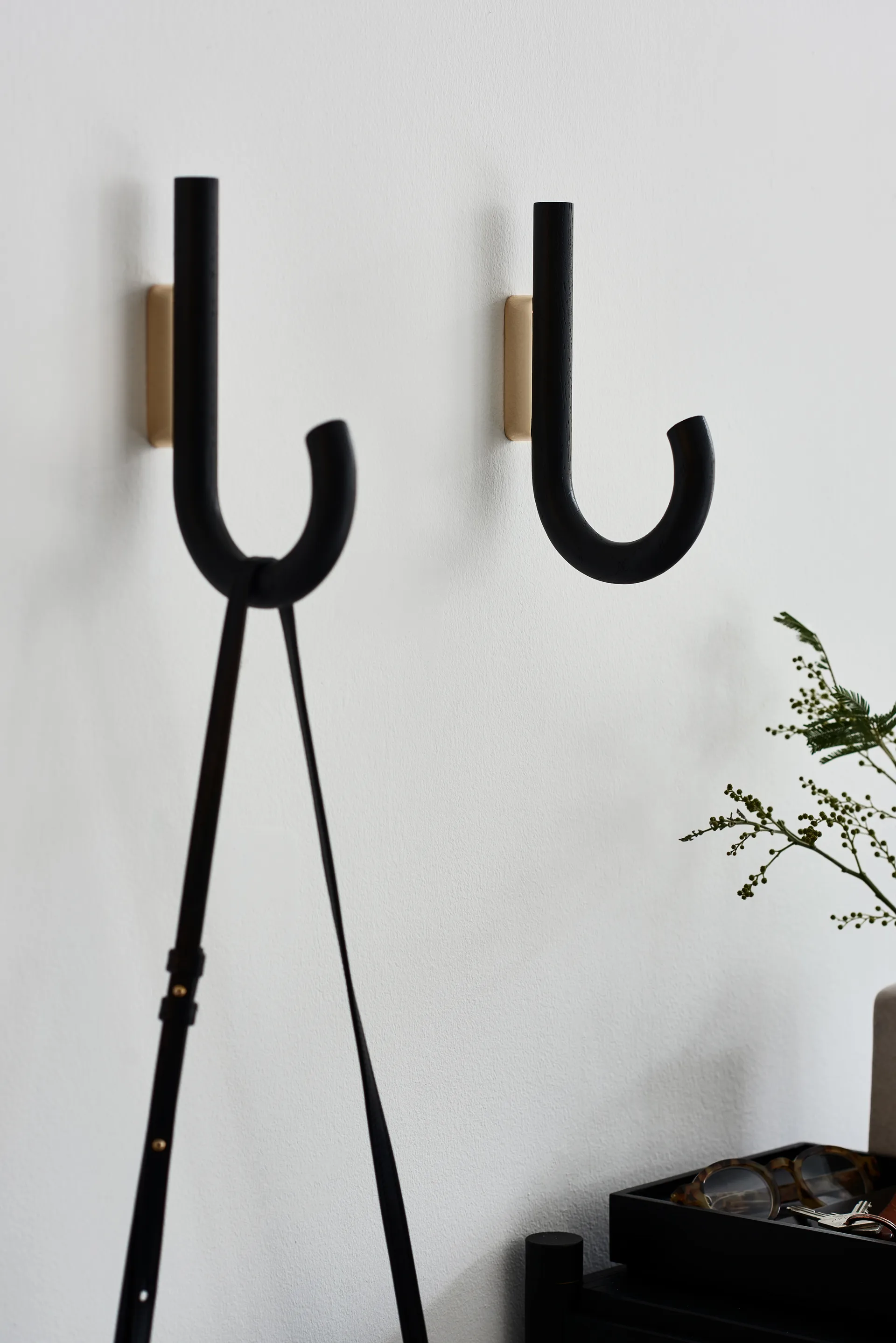 Crochet Hook 19 cm, Chêne lasuré noir-laiton Gejst