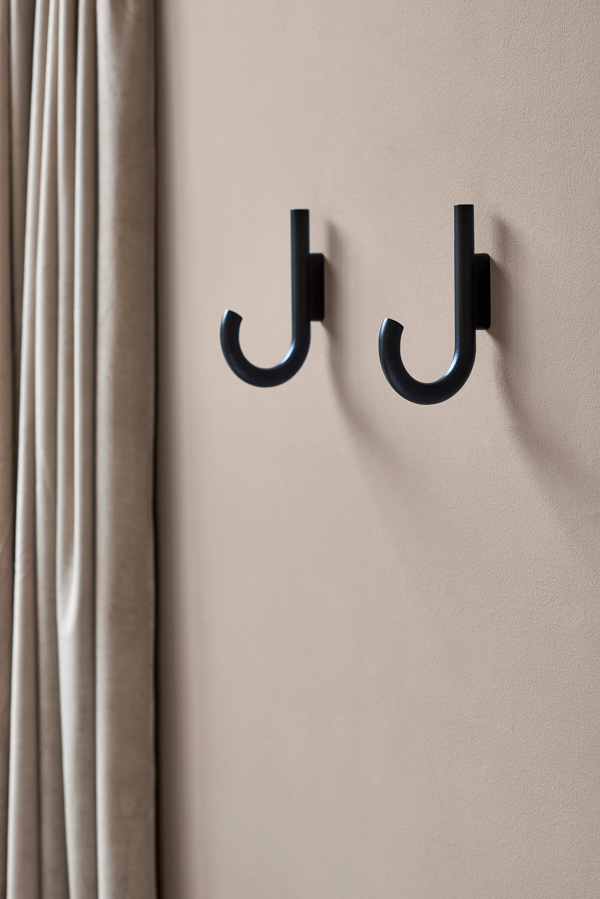 Crochet Hook 19 cm, Chêne lasuré noir-noir Gejst