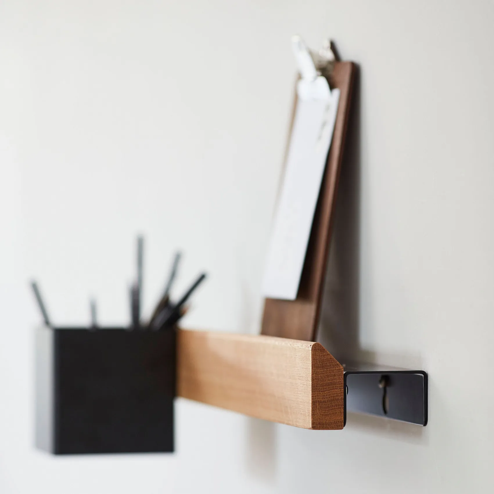 Étagère magnétique Flex Rail 60 cm, Chêne-noir Gejst