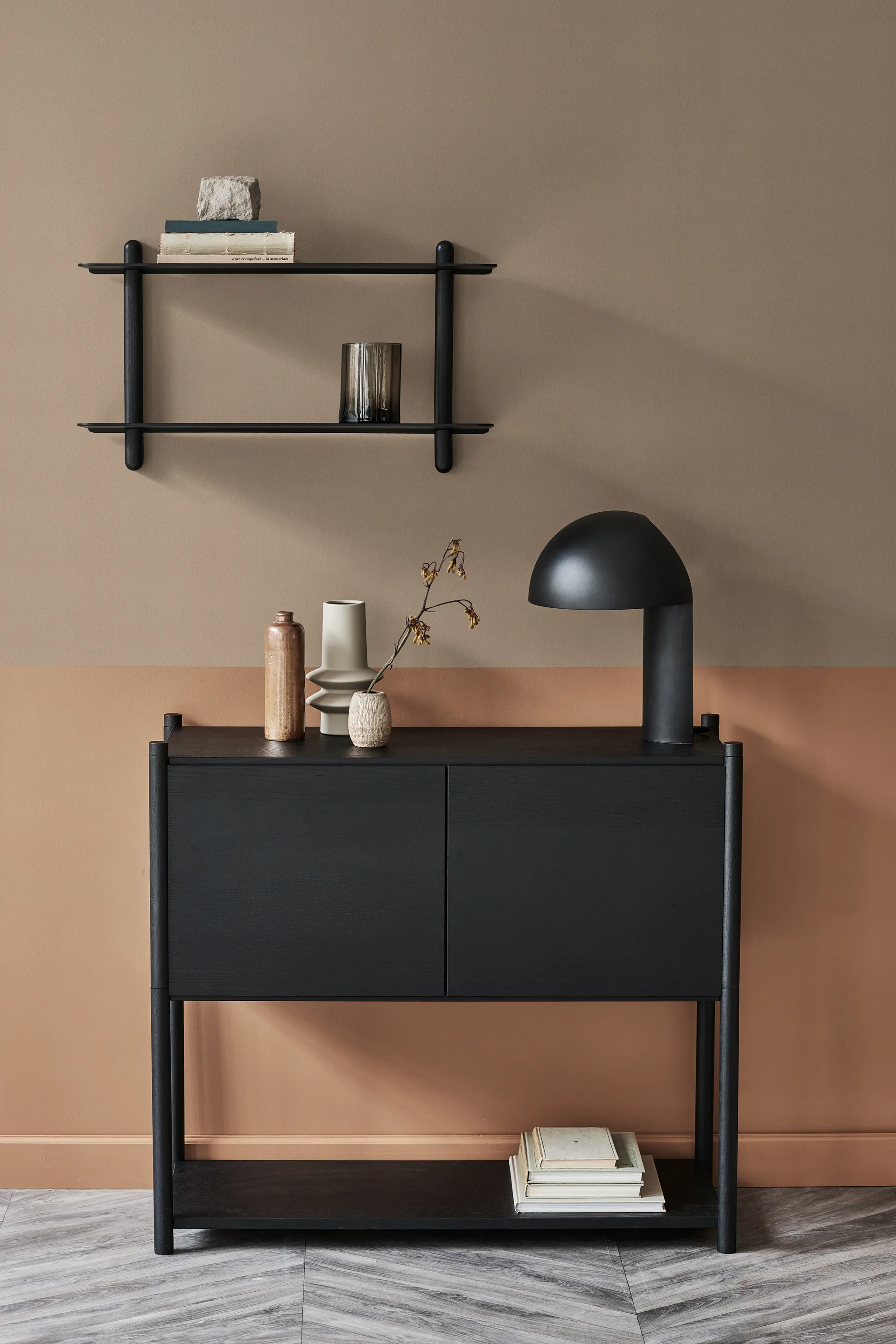 Étagère Nivo F grande, Frêne teinté noir - noir Gejst