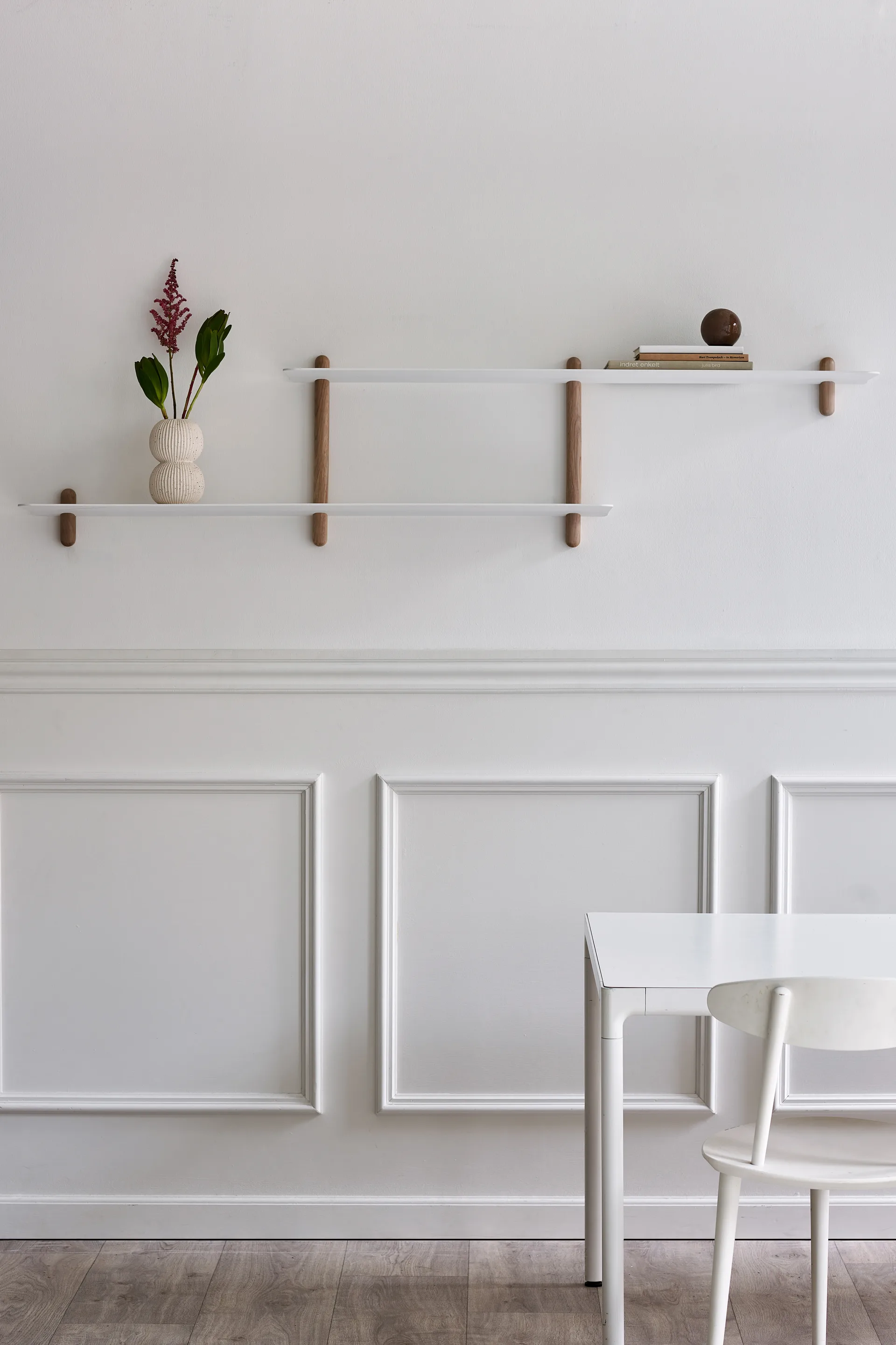 Étagère Nivo H grande, Chêne clair - blanc Gejst