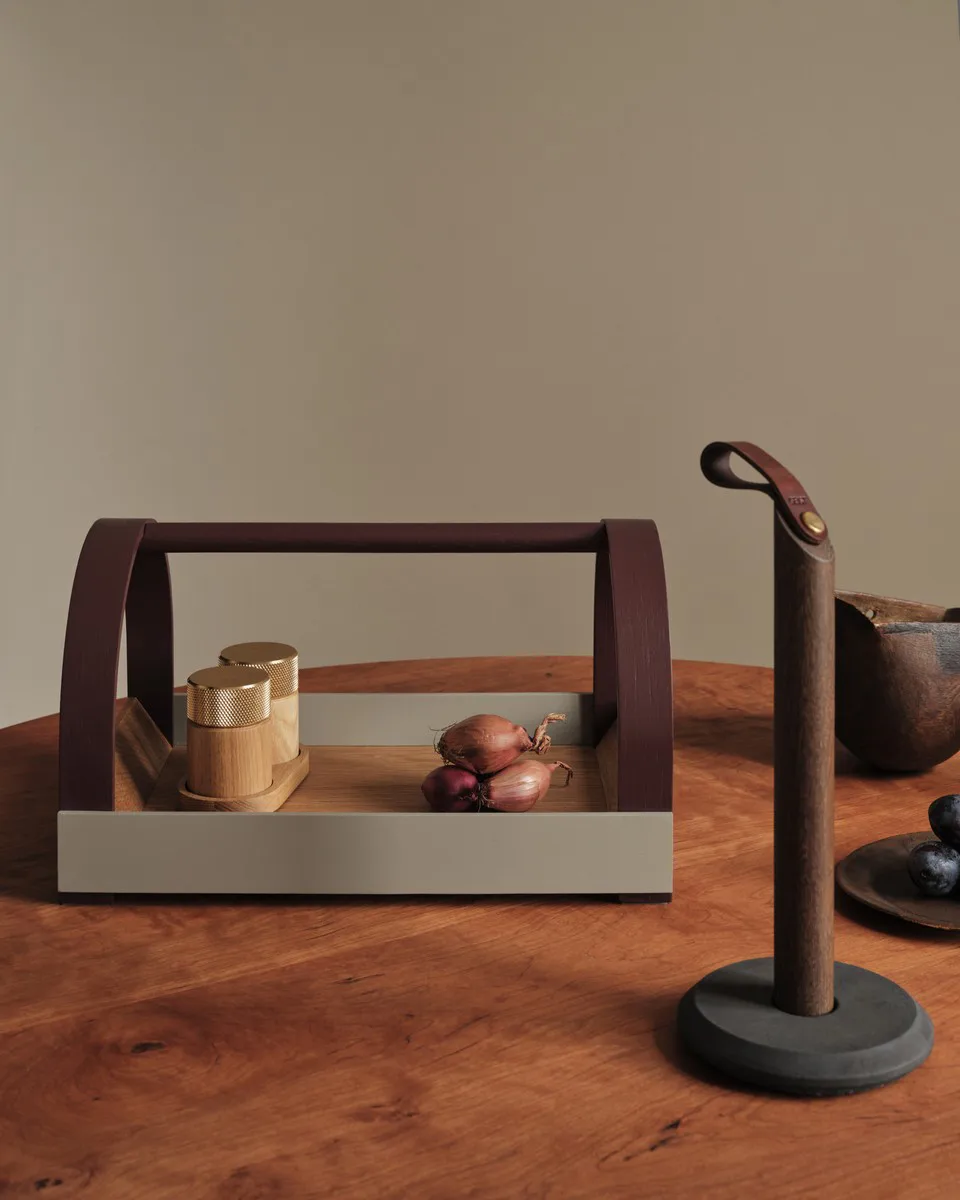 Plateau Kydo avec poignées 40,5x27x23,5 cm, Chêne – gris bordeaux Gejst