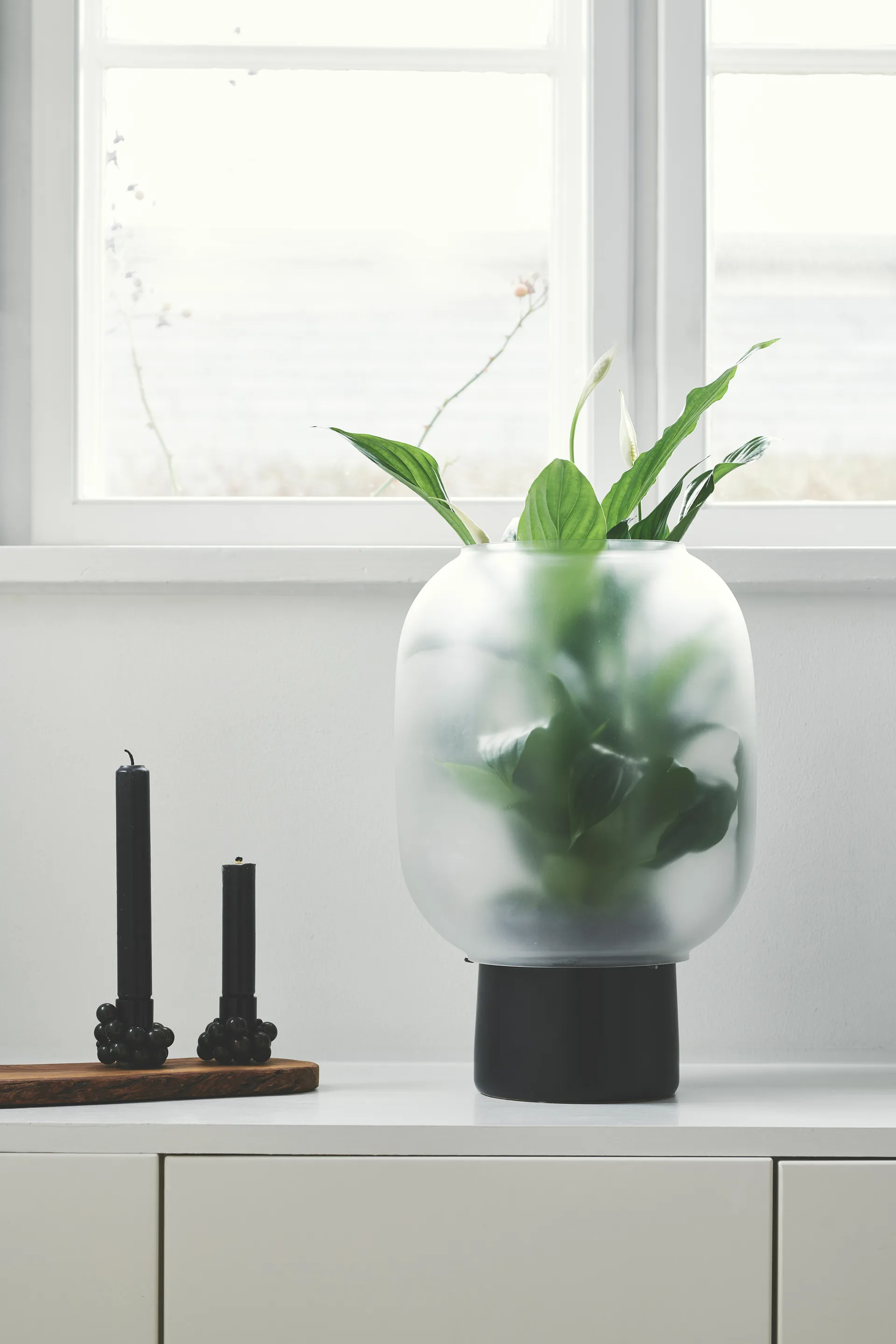 Pot en verre givré Nebl Ø26 cm, Noir Gejst