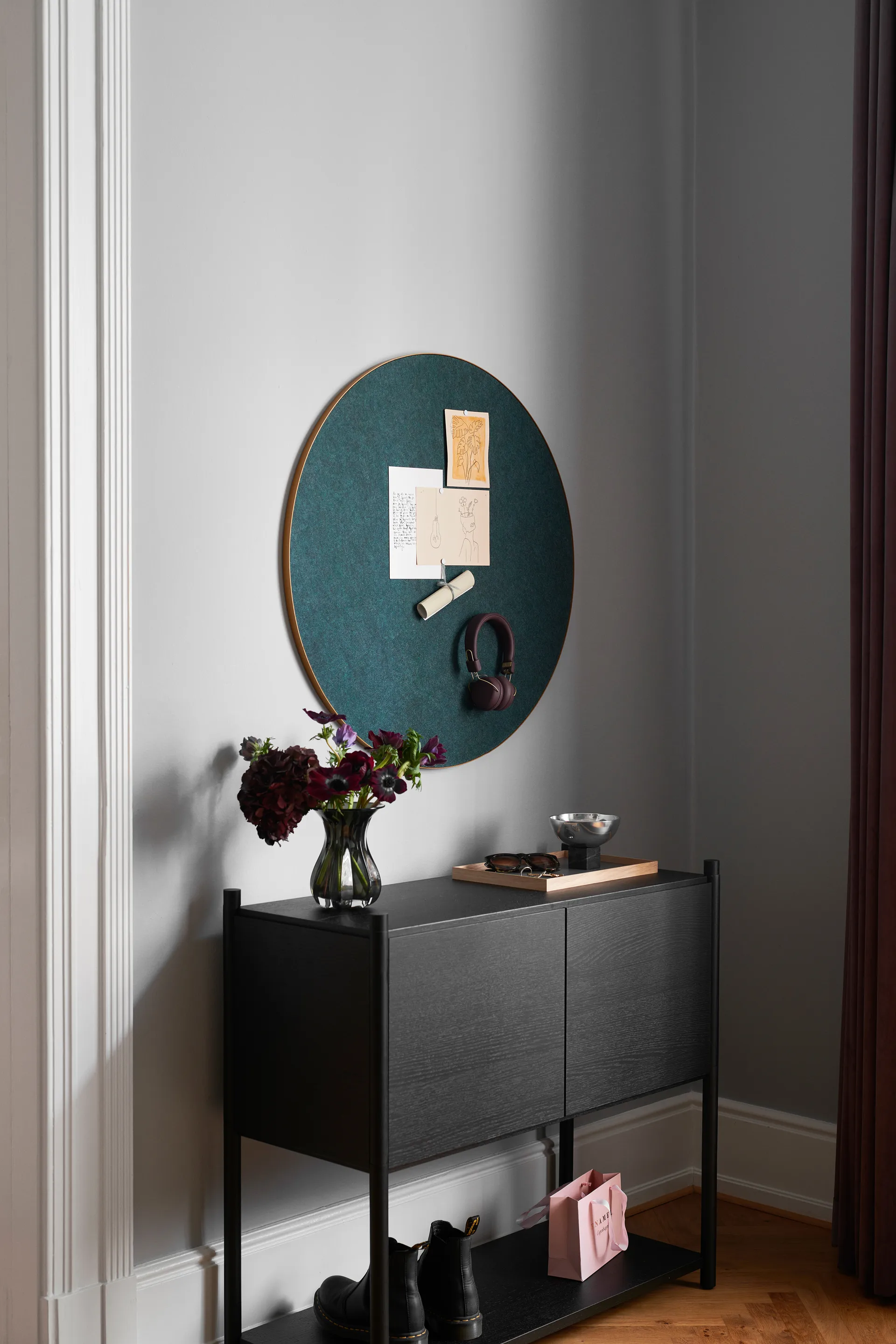 Tableau d'affichage Retell Ø80 cm, Vert - laiton Gejst