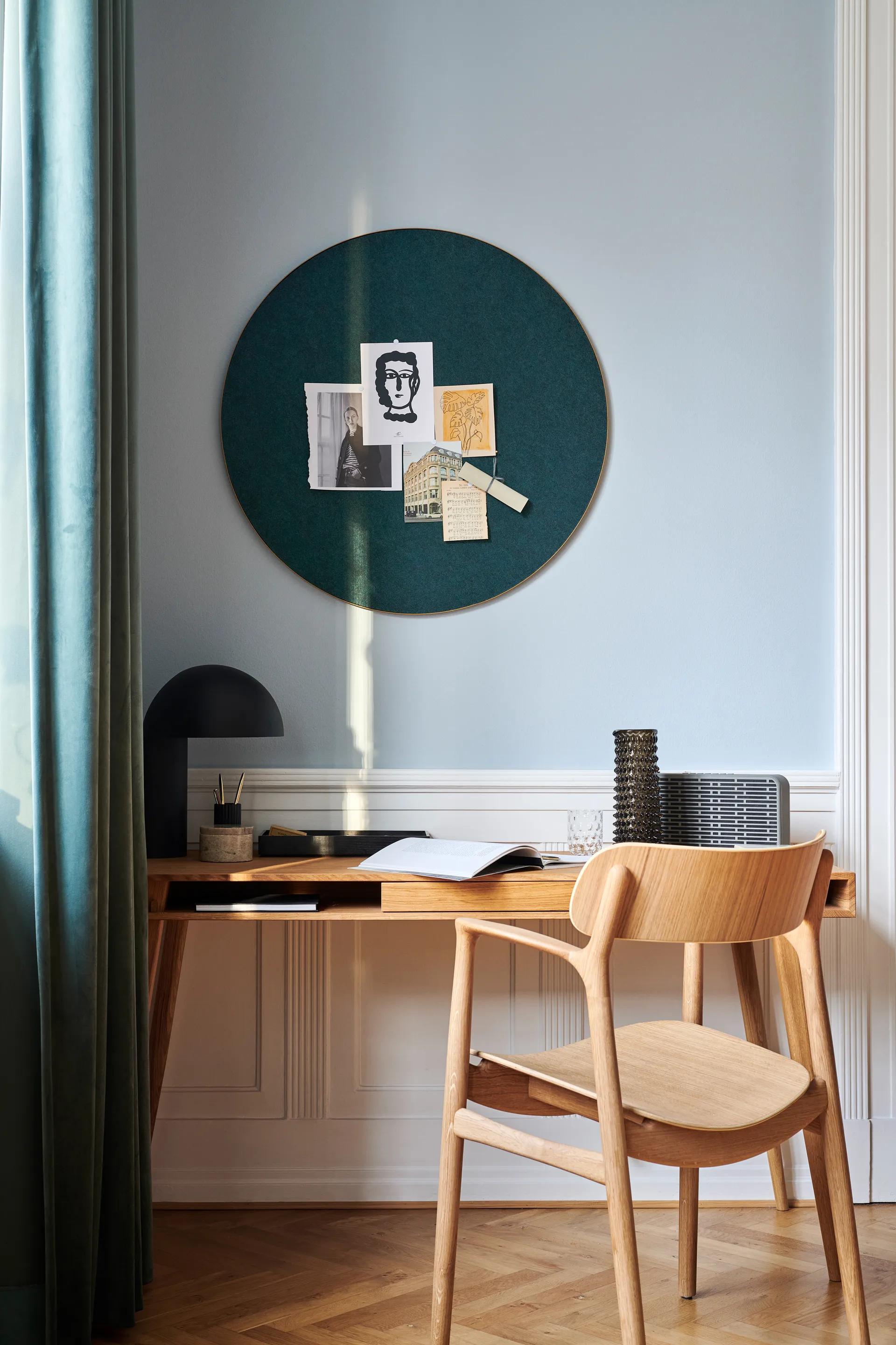 Tableau d'affichage Retell Ø80 cm, Vert - laiton Gejst