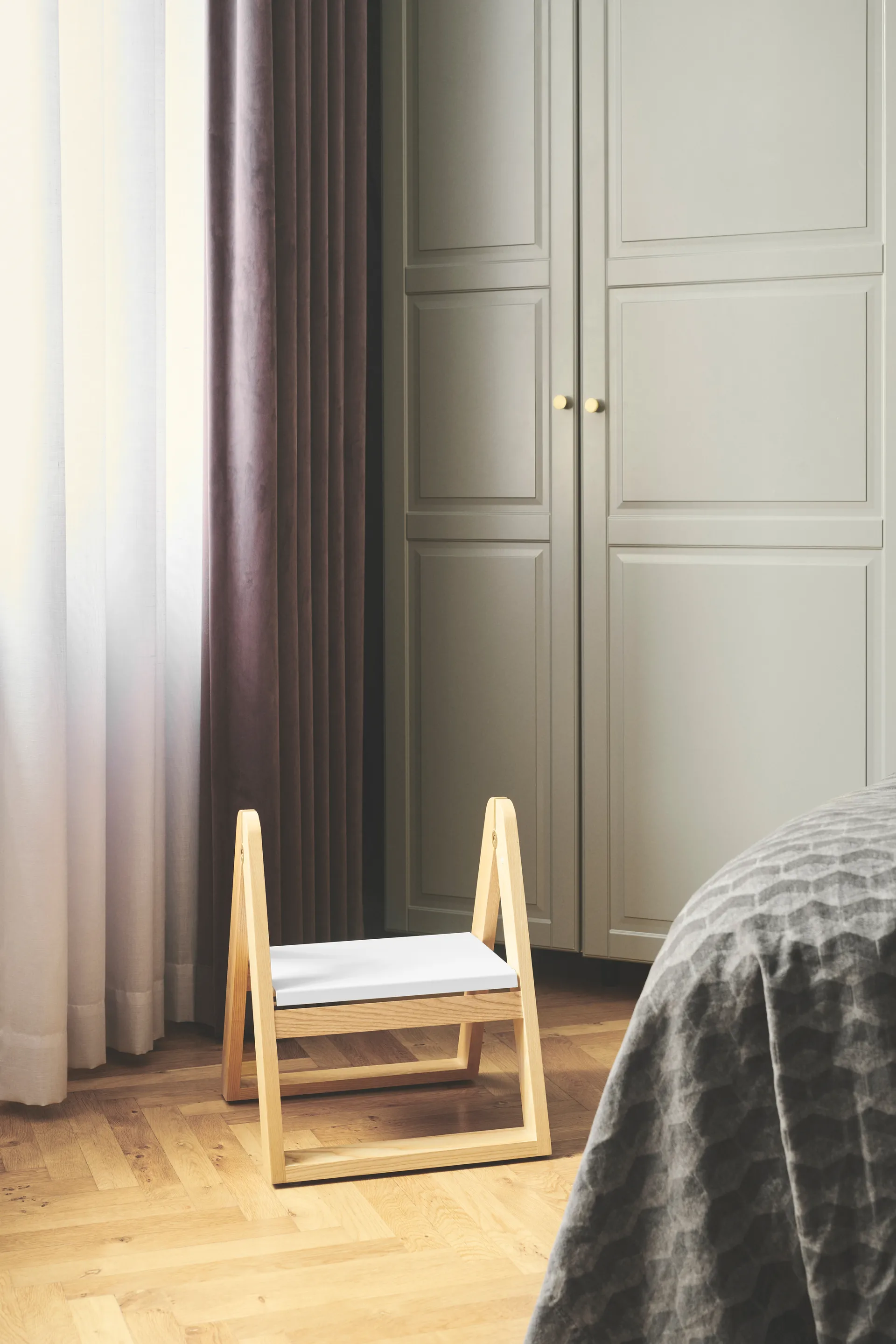 Tabouret Reech, Ash Gejst