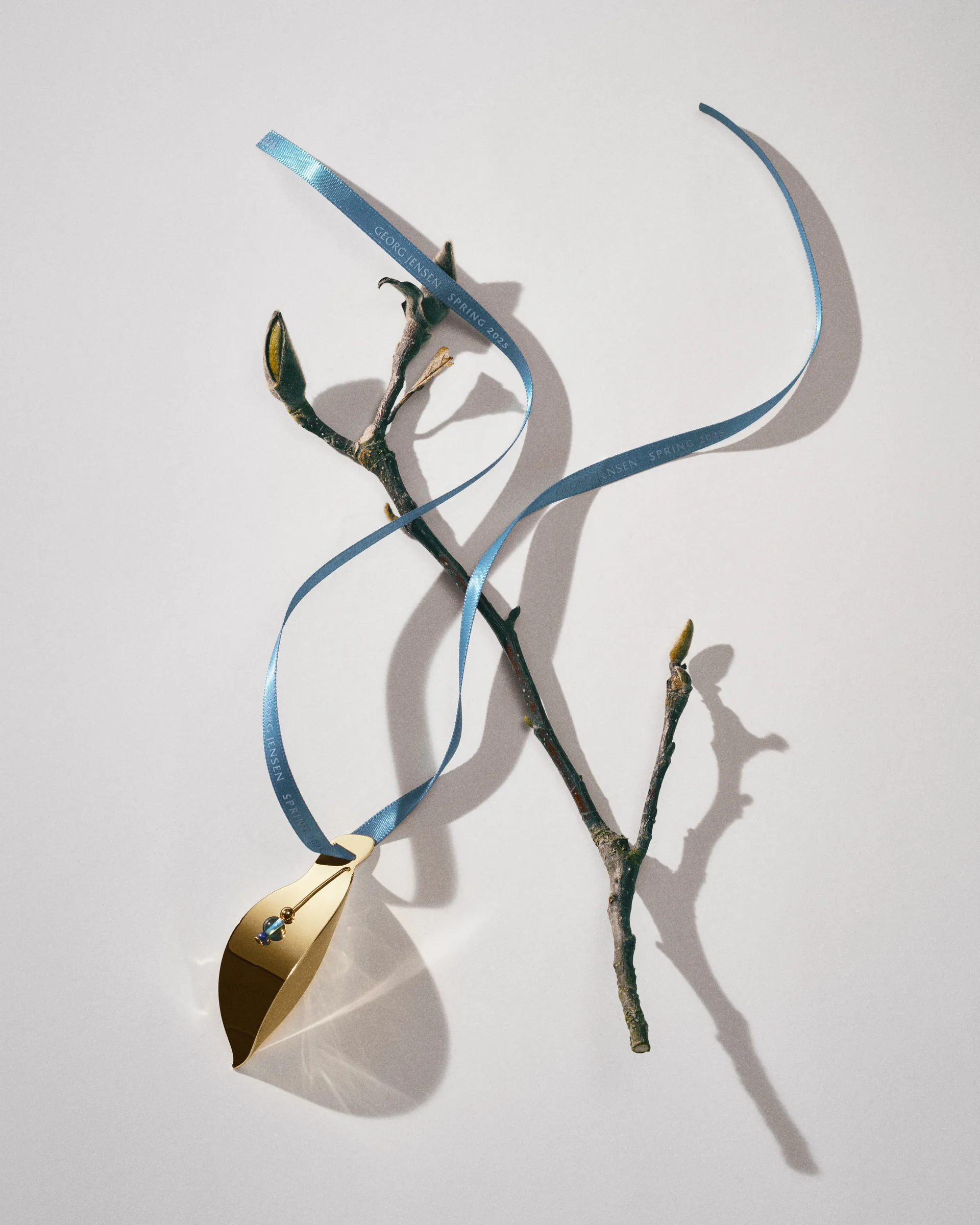 Feuille décorative Spring 2025 suspensio de Pâques, Acier inoxydable plaqué or Georg Jensen