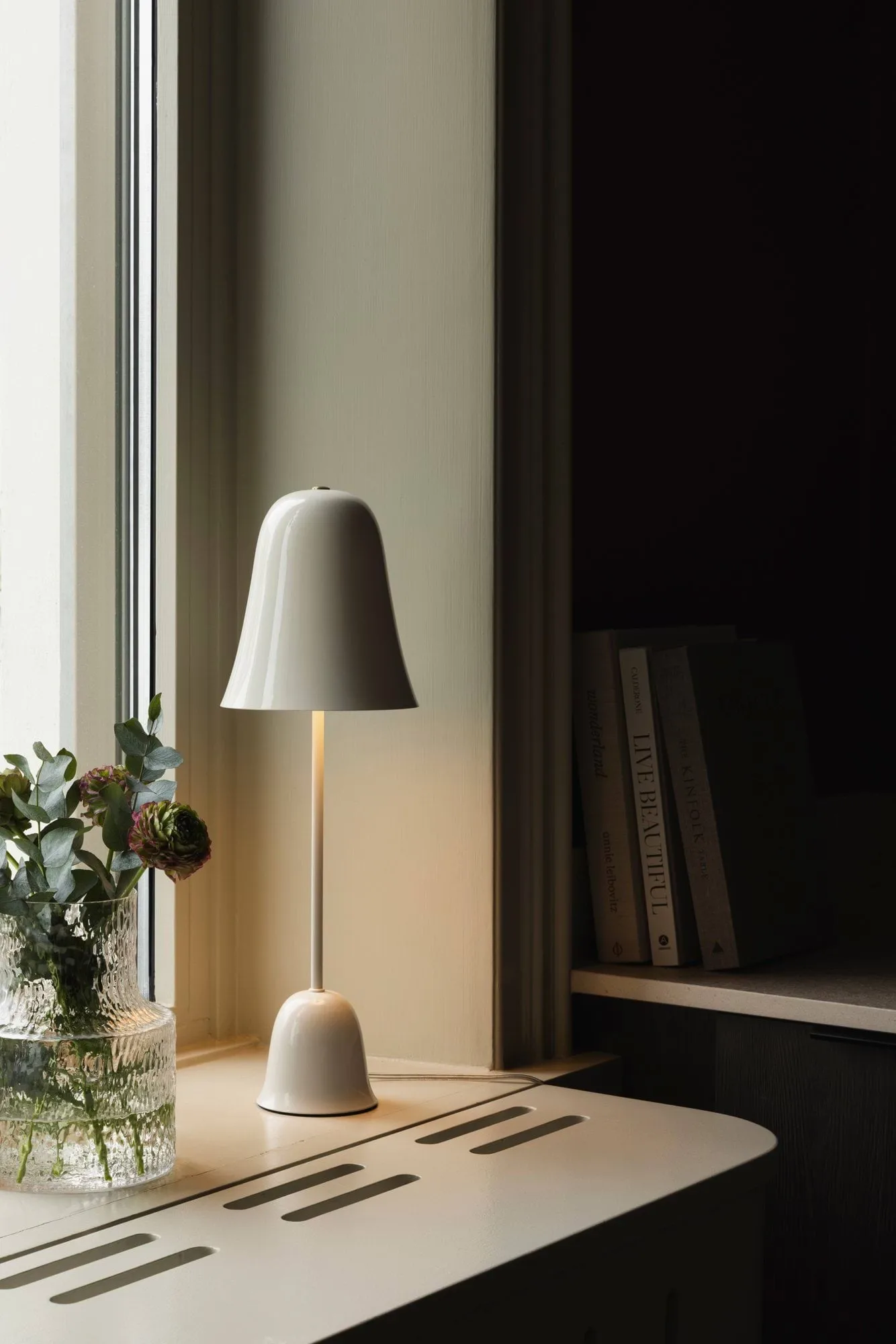 Blåklockan lampe de table, Blanc ivoire (blanc), Ø16xH50 cm Globen Lighting
