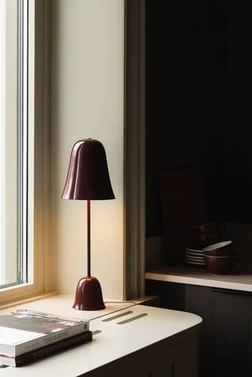 Blåklockan lampe de table - Winröd (rouge), Ø16xH50 cm - Globen Lighting