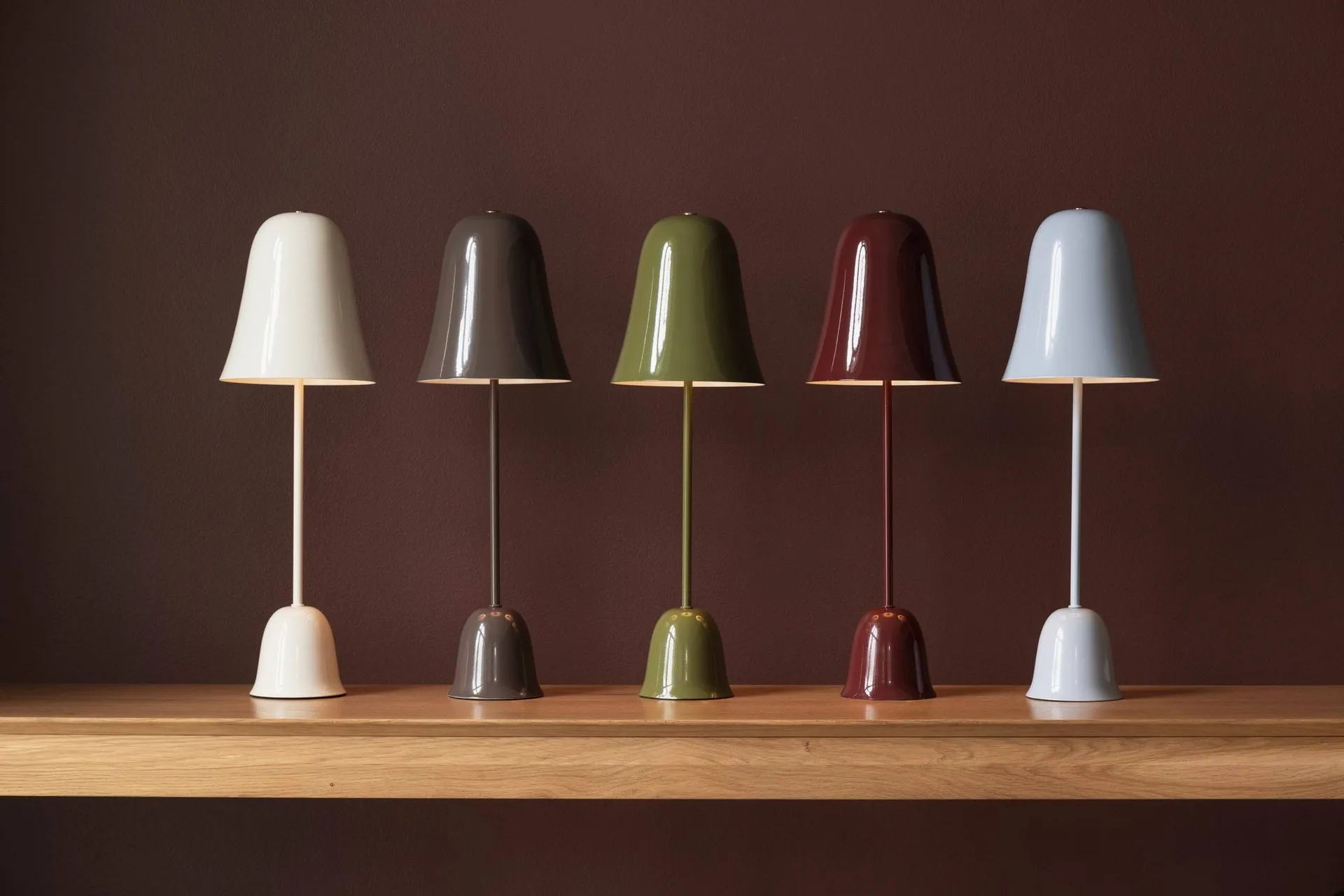 Blåklockan lampe de table, Winröd (rouge), Ø16xH50 cm Globen Lighting