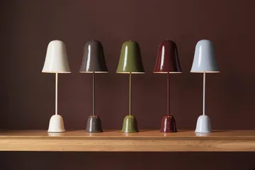 Blåklockan lampe de table - Winröd (rouge), Ø16xH50 cm - Globen Lighting