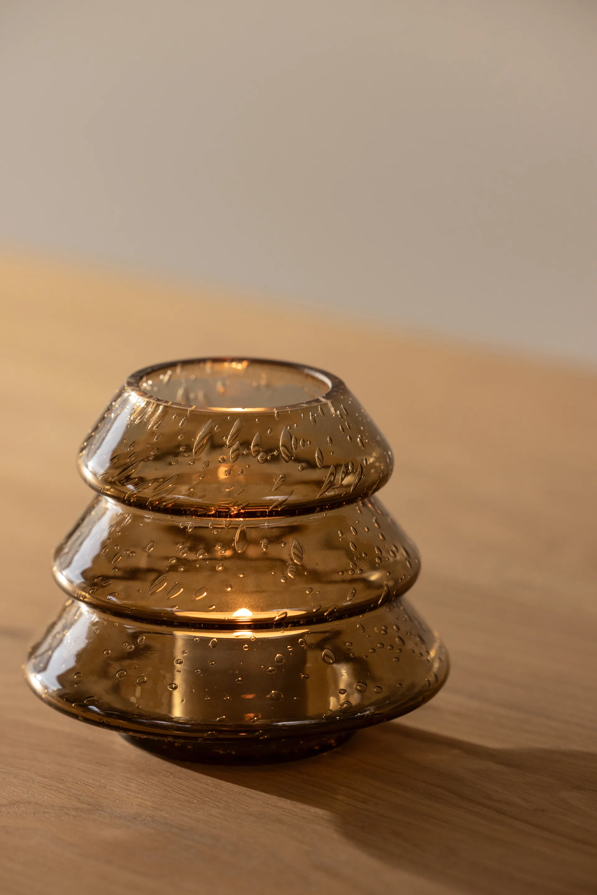 Gran 12 bougeoirs à réchaud, Marron Globen Lighting