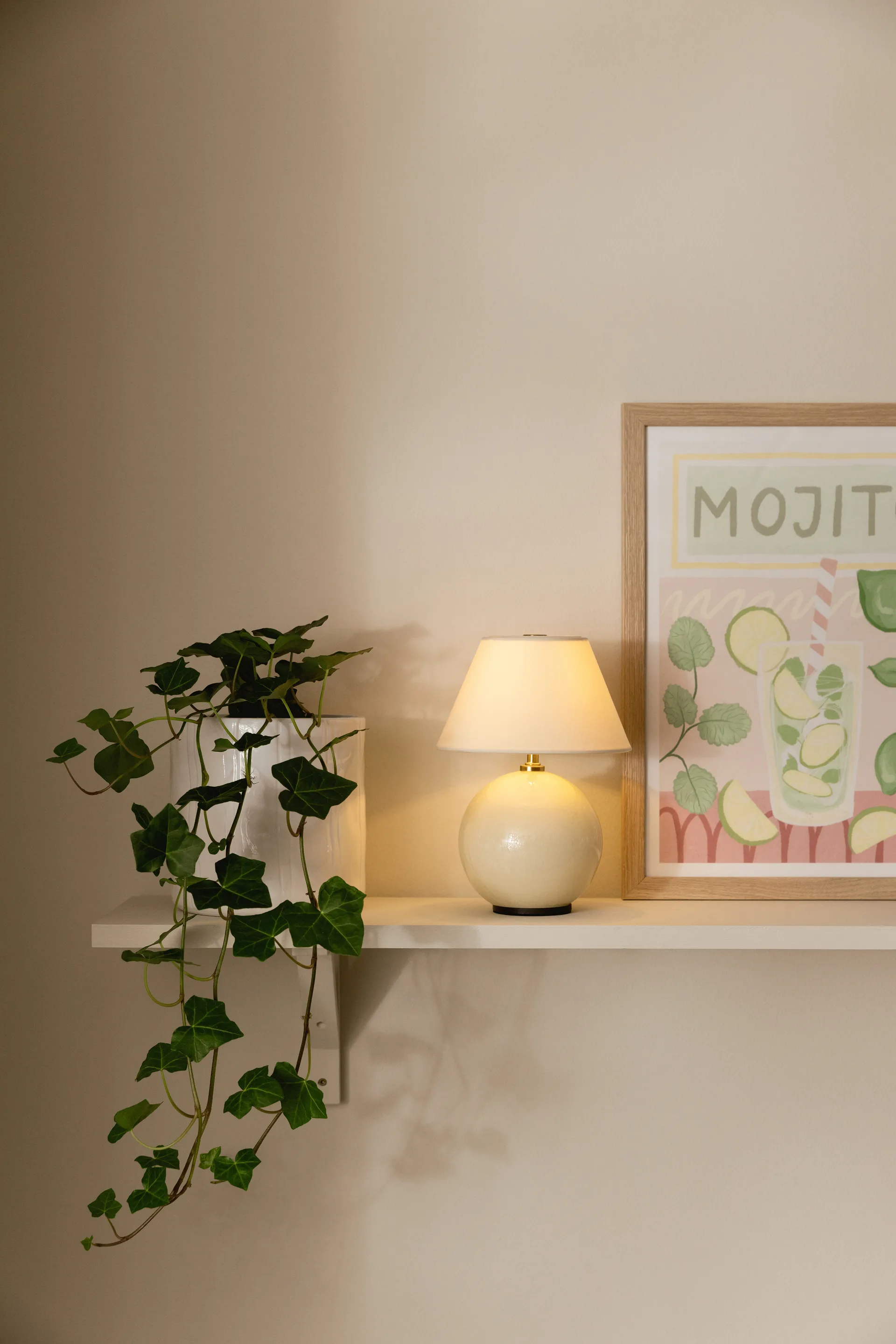 Iris 16 lampe de table portable, Crème Globen Lighting