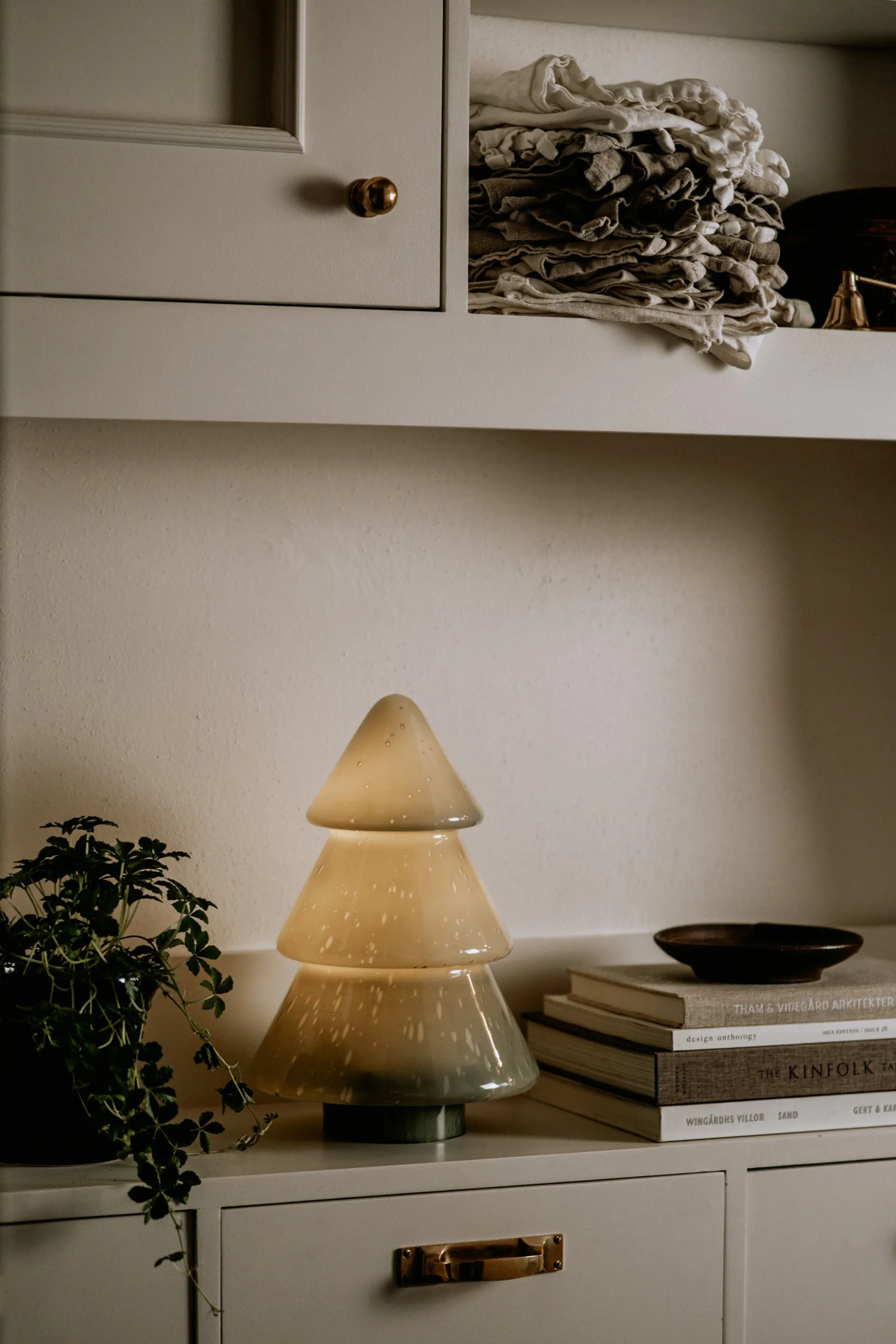 Lampe à poser Kvist 20, Vert Globen Lighting
