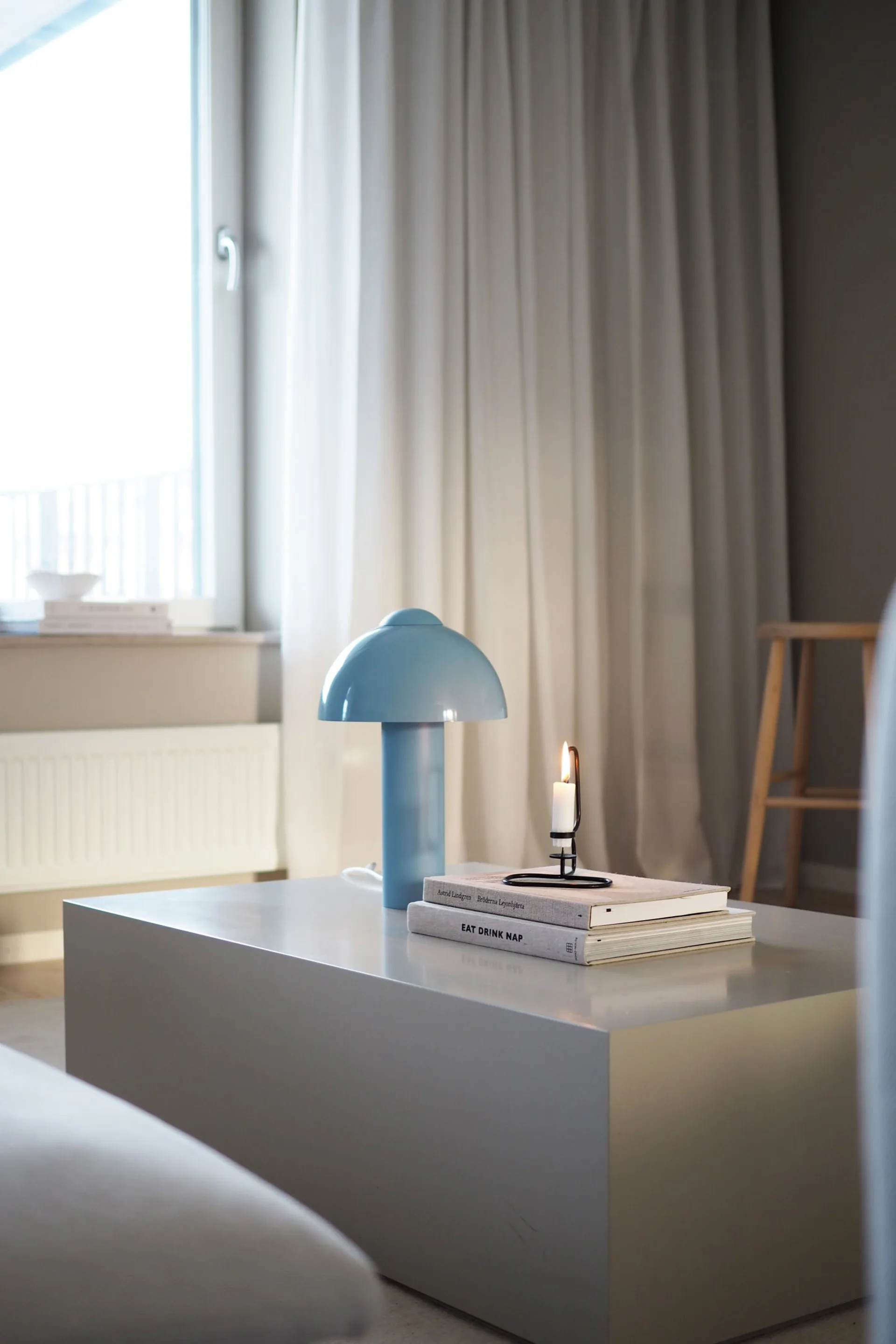 Lampe de table Buddy 23 36 cm, Bleu clair Globen Lighting