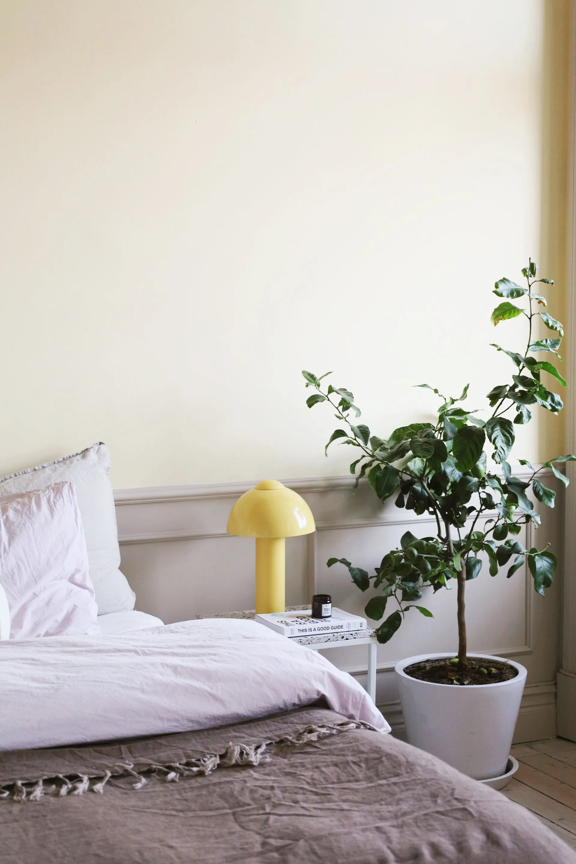 Lampe de table Buddy 23 36 cm, Jaune Globen Lighting