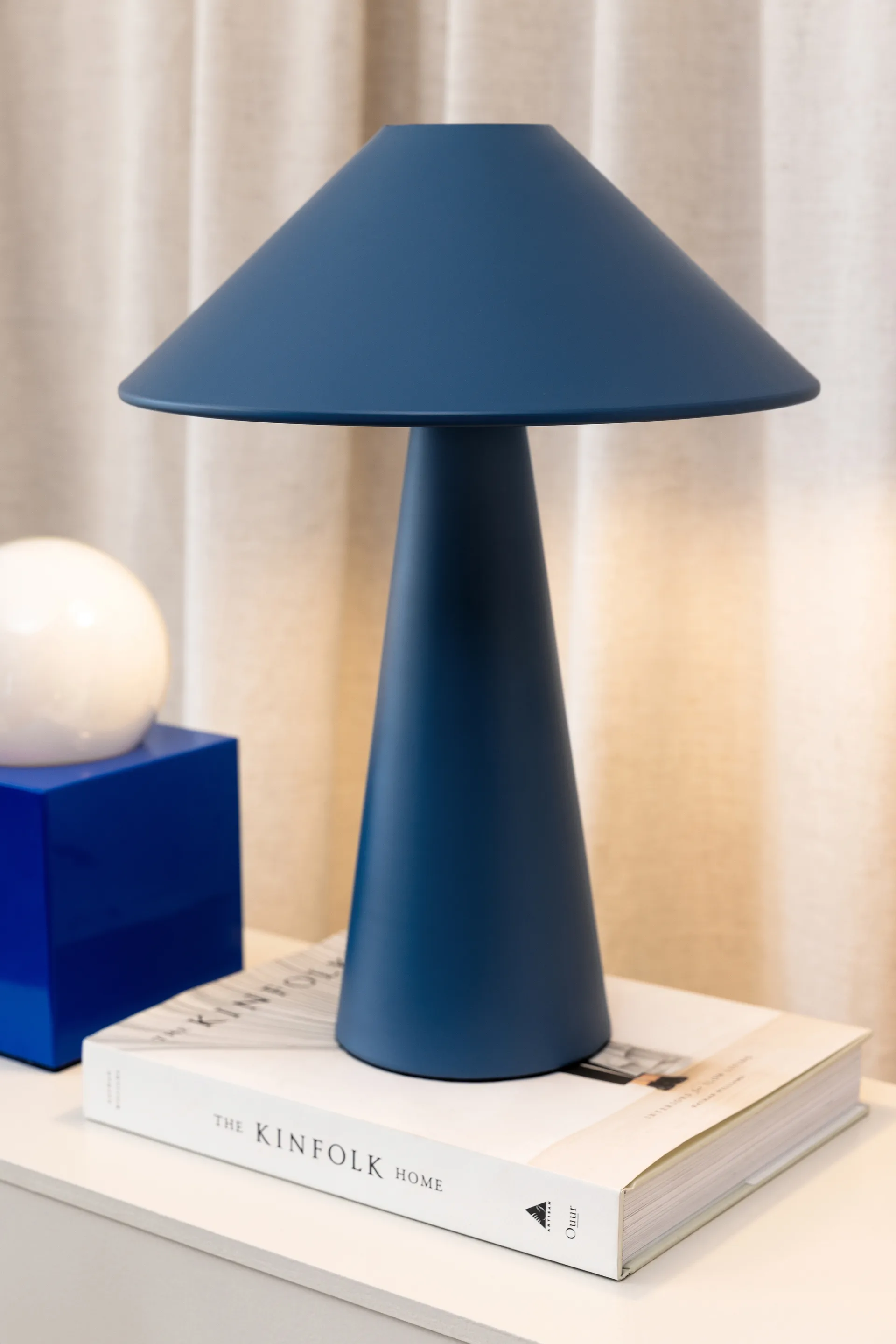 Lampe de table Cannes, Bleu Globen Lighting