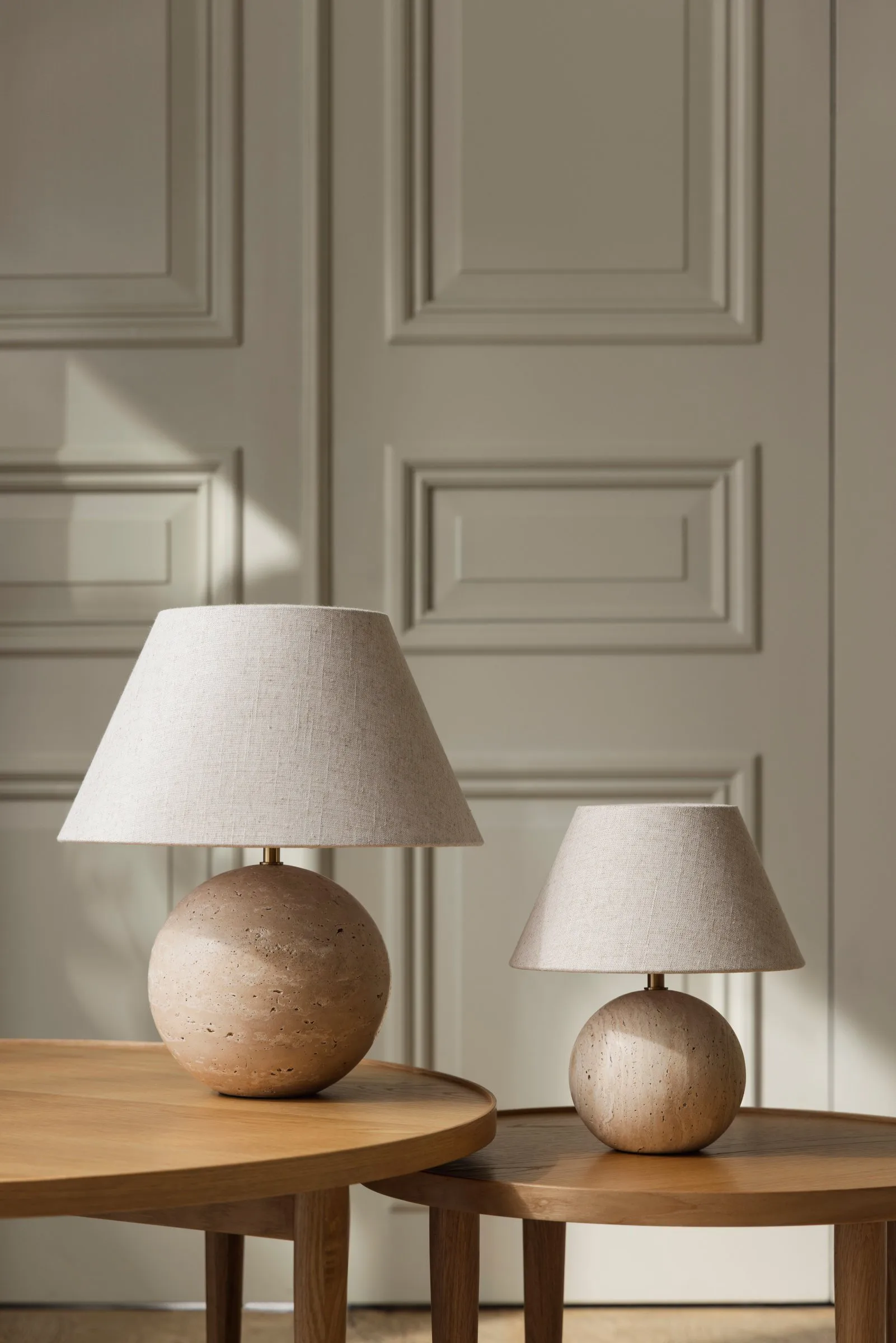Lampe de table Castello 35, Travertin beige Globen Lighting
