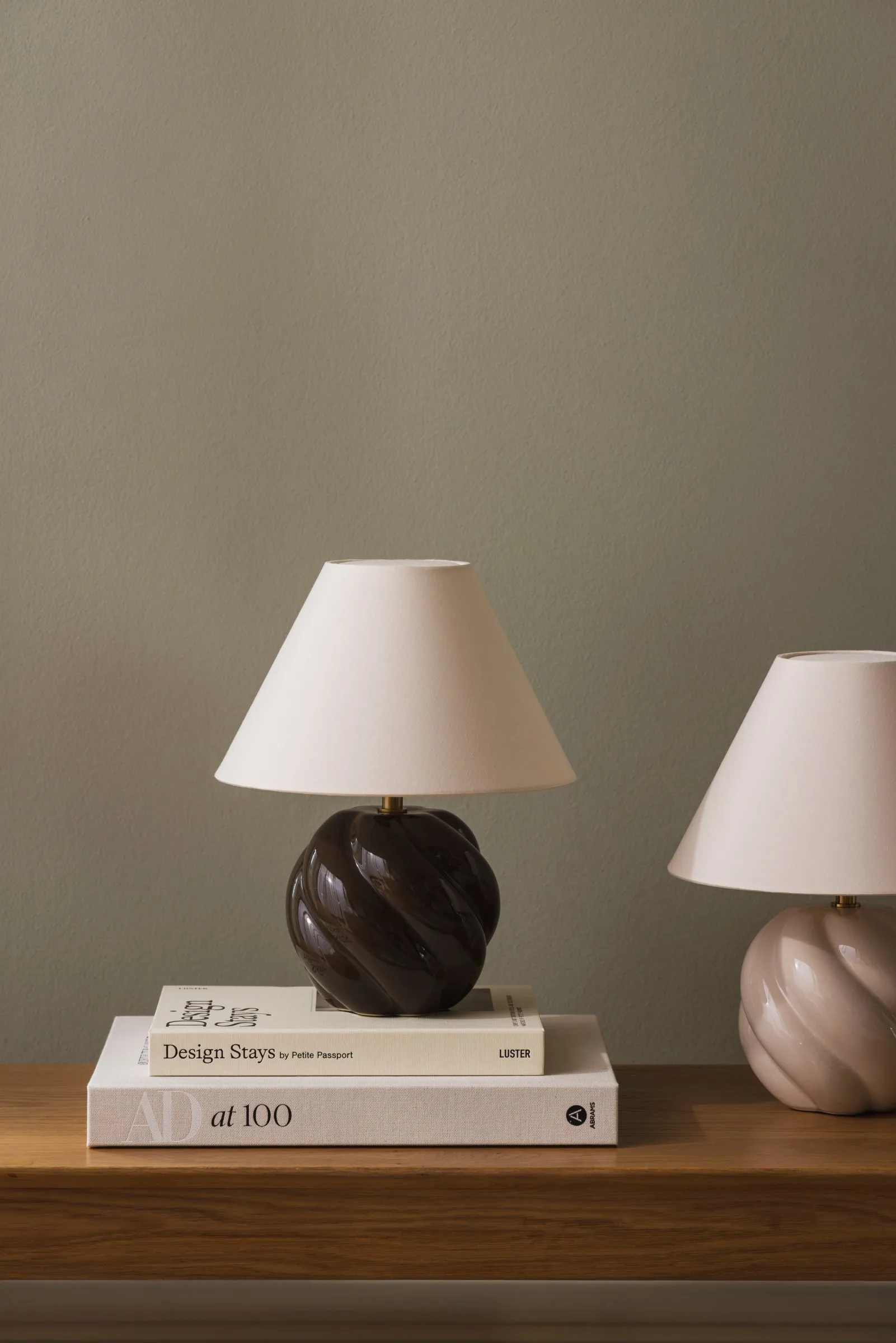 Lampe de table Dahlia, Beige Globen Lighting