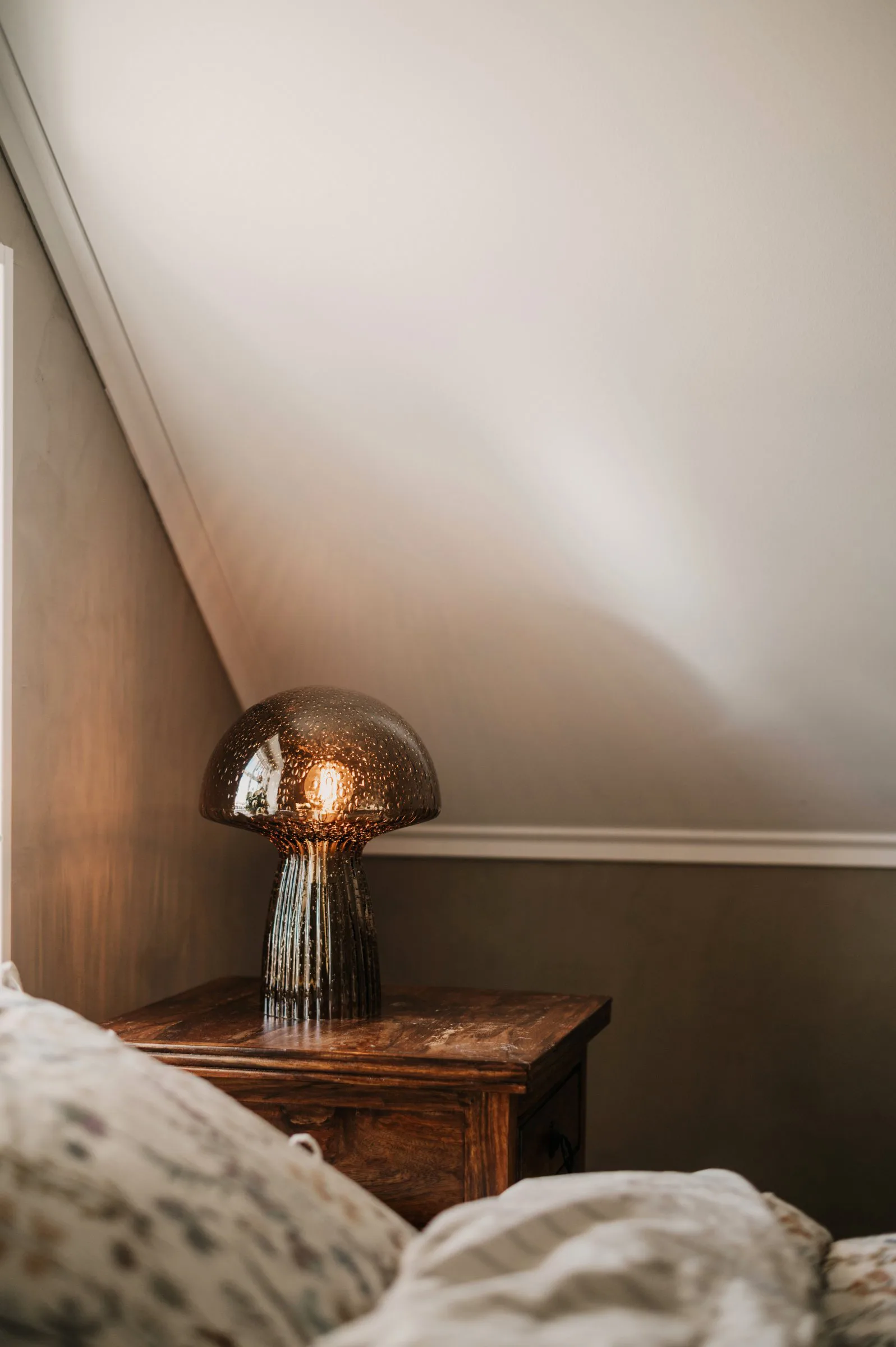 Lampe de table Fungo Edition spéciale brun, 30 cm Globen Lighting