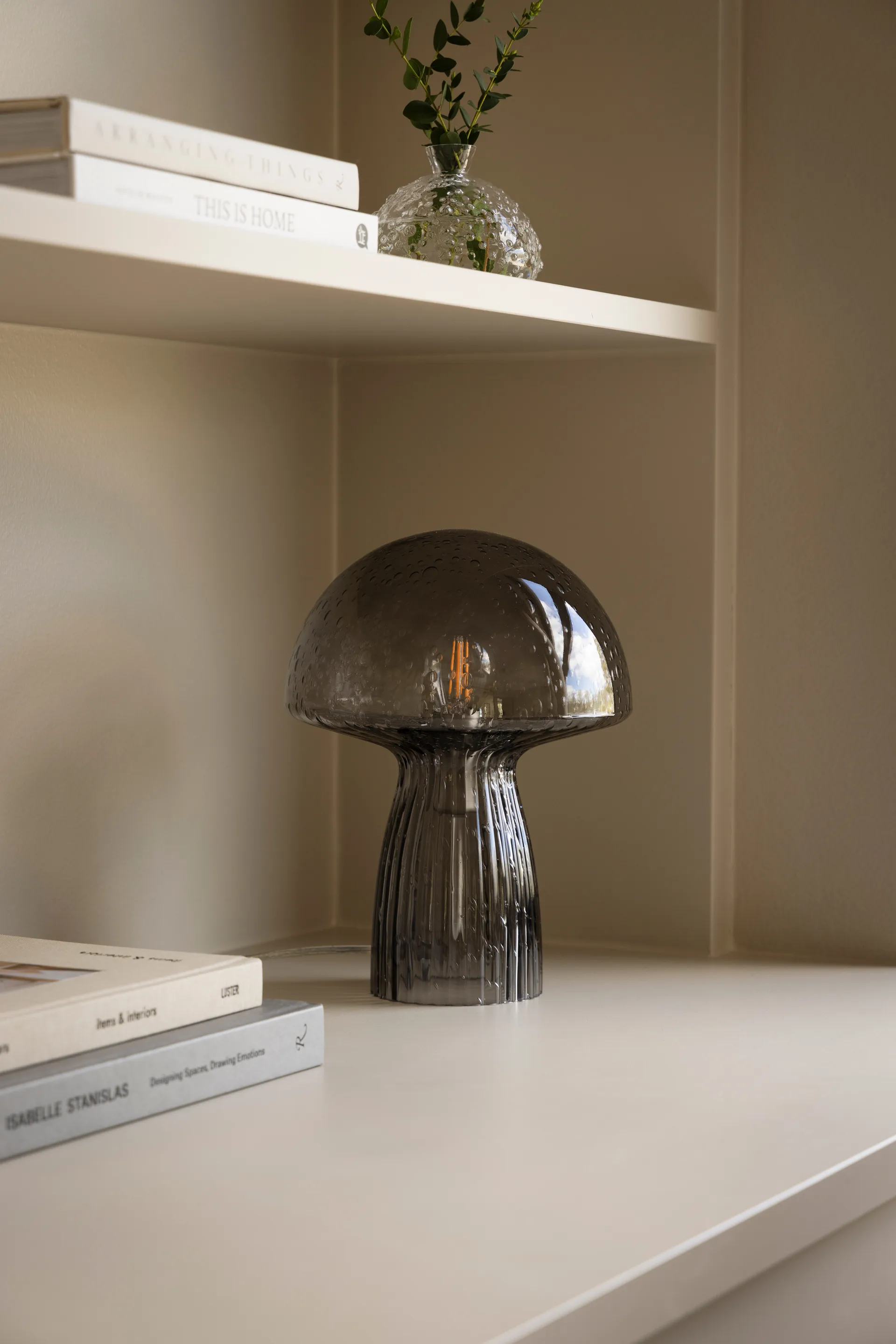 Lampe de table Fungo Special Edition Rök, Ø22 cm, H : 30 cm Globen Lighting