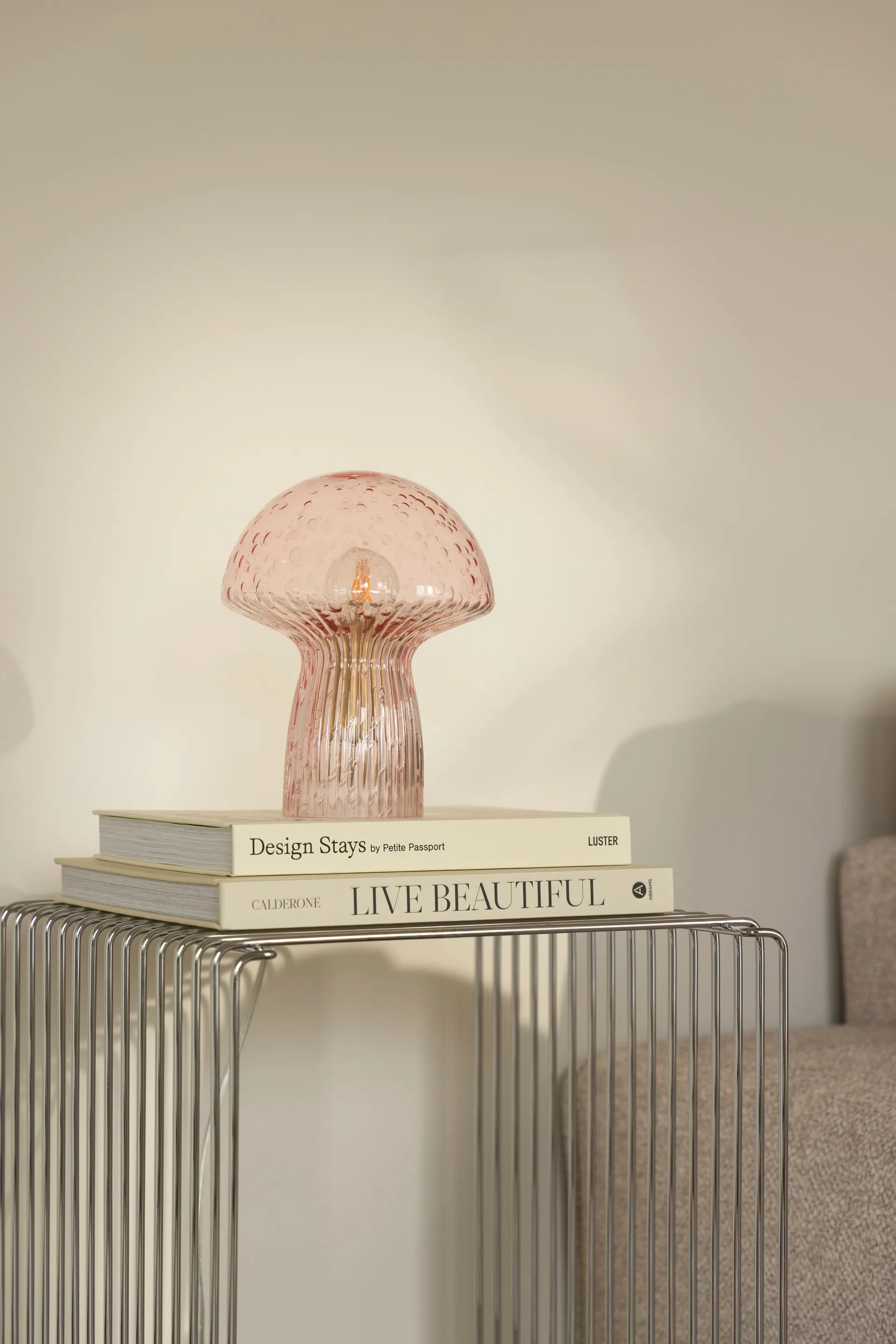 Lampe de table Fungo Special Edition rose, Ø16 cm, H :20 cm Globen Lighting