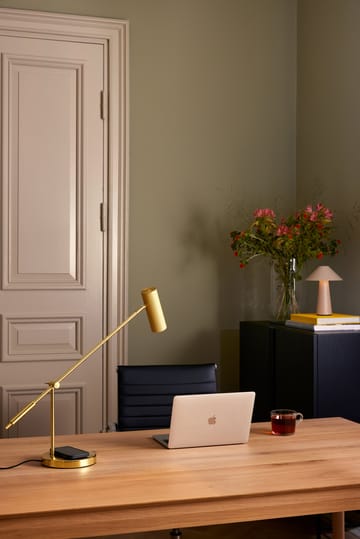 Lampe de table Hubble Read chargement sans fil - Laiton brossé - Globen Lighting