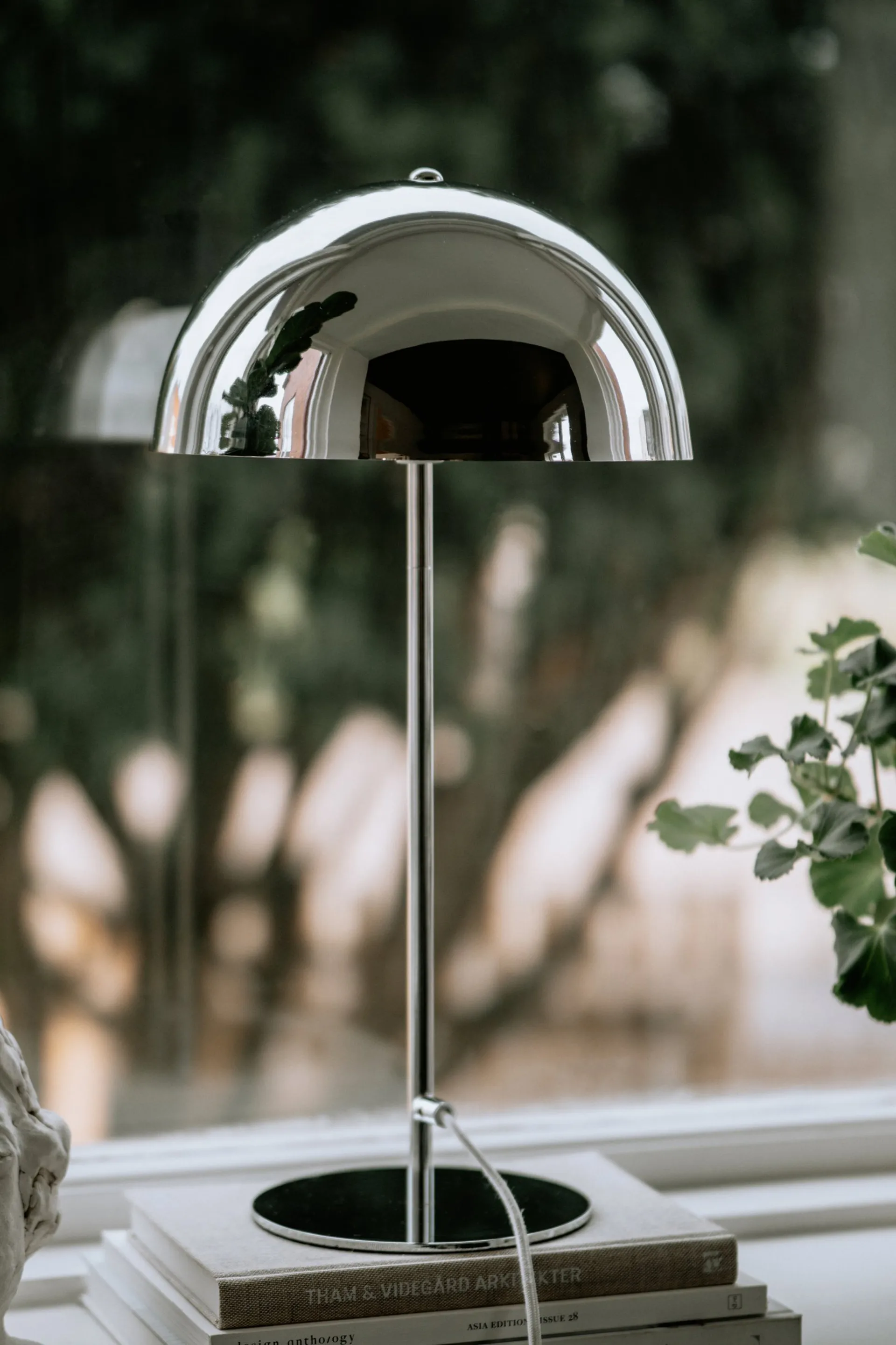 Lampe de table Icon 36 cm, Chrome Globen Lighting