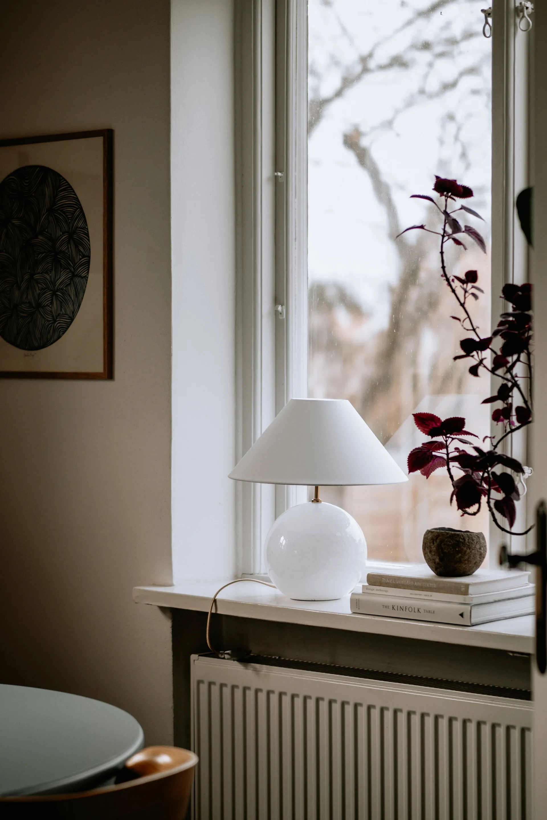 Lampe de table Iris 35 39 cm, Blanc Globen Lighting